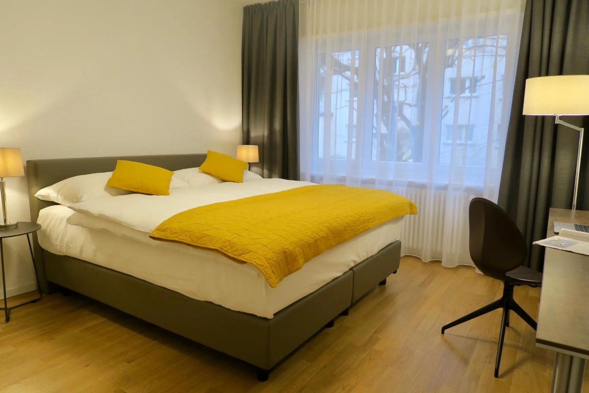 Bedroom, Bed in Zurich Furnished Homes