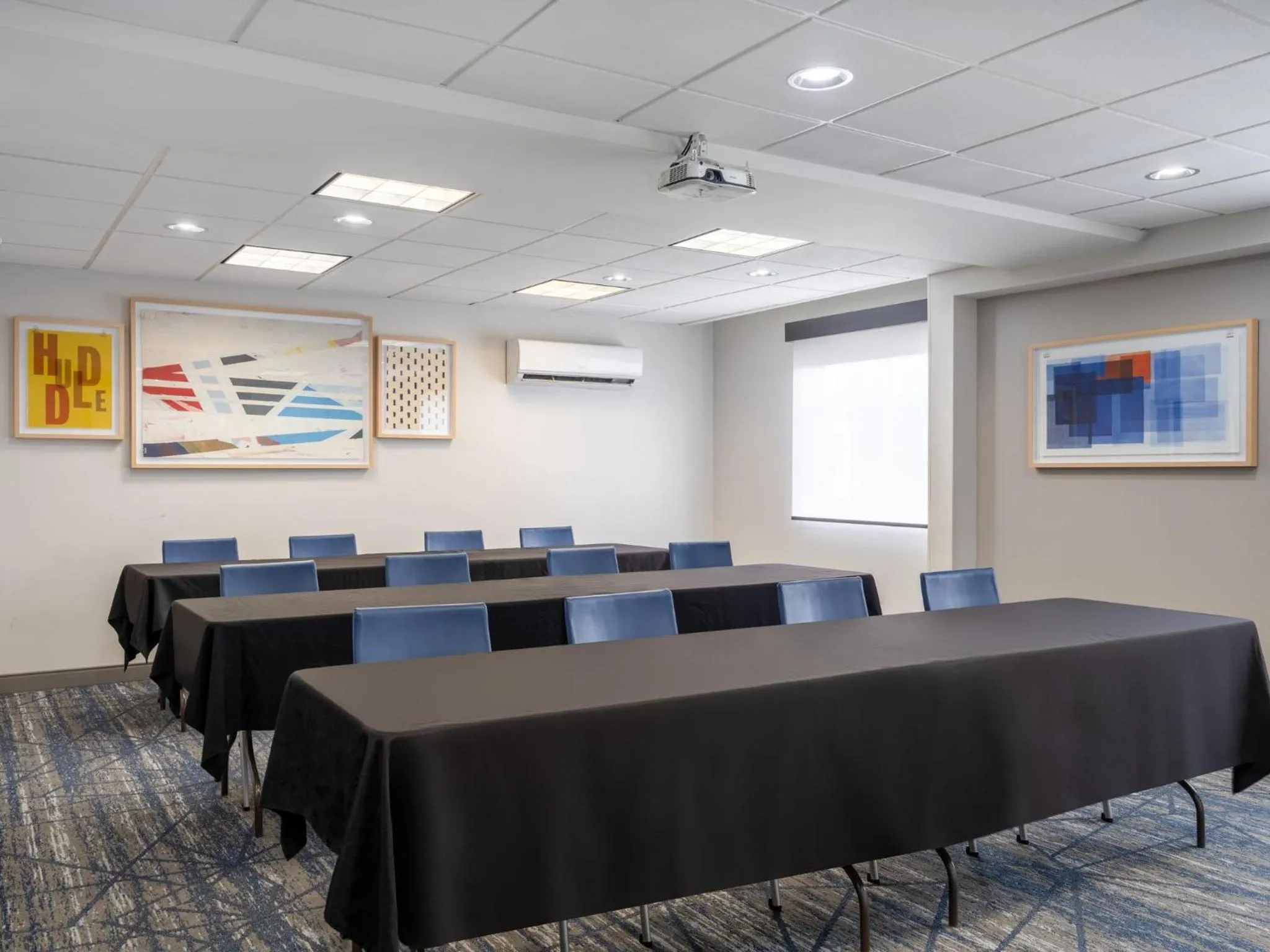 Meeting/conference room in Holiday Inn Express Toledo North by IHG