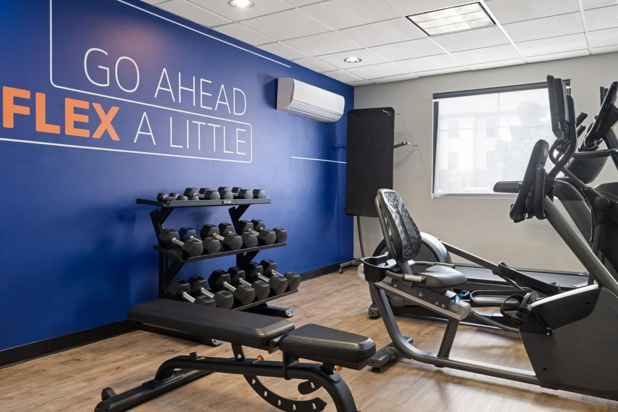 Fitness centre/facilities in Holiday Inn Express Toledo North by IHG