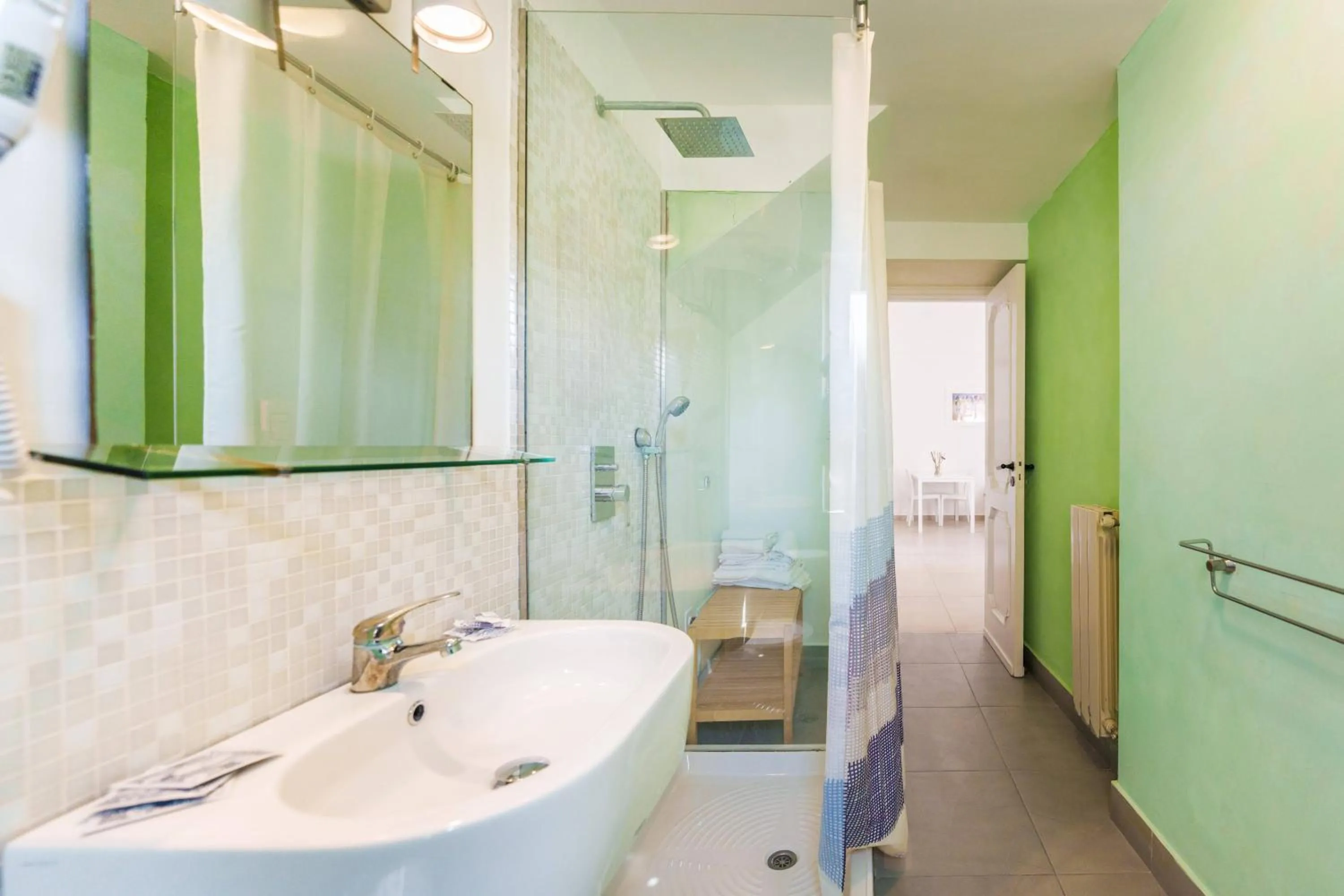 Bathroom in Gioia 13 Rooms & Apartments