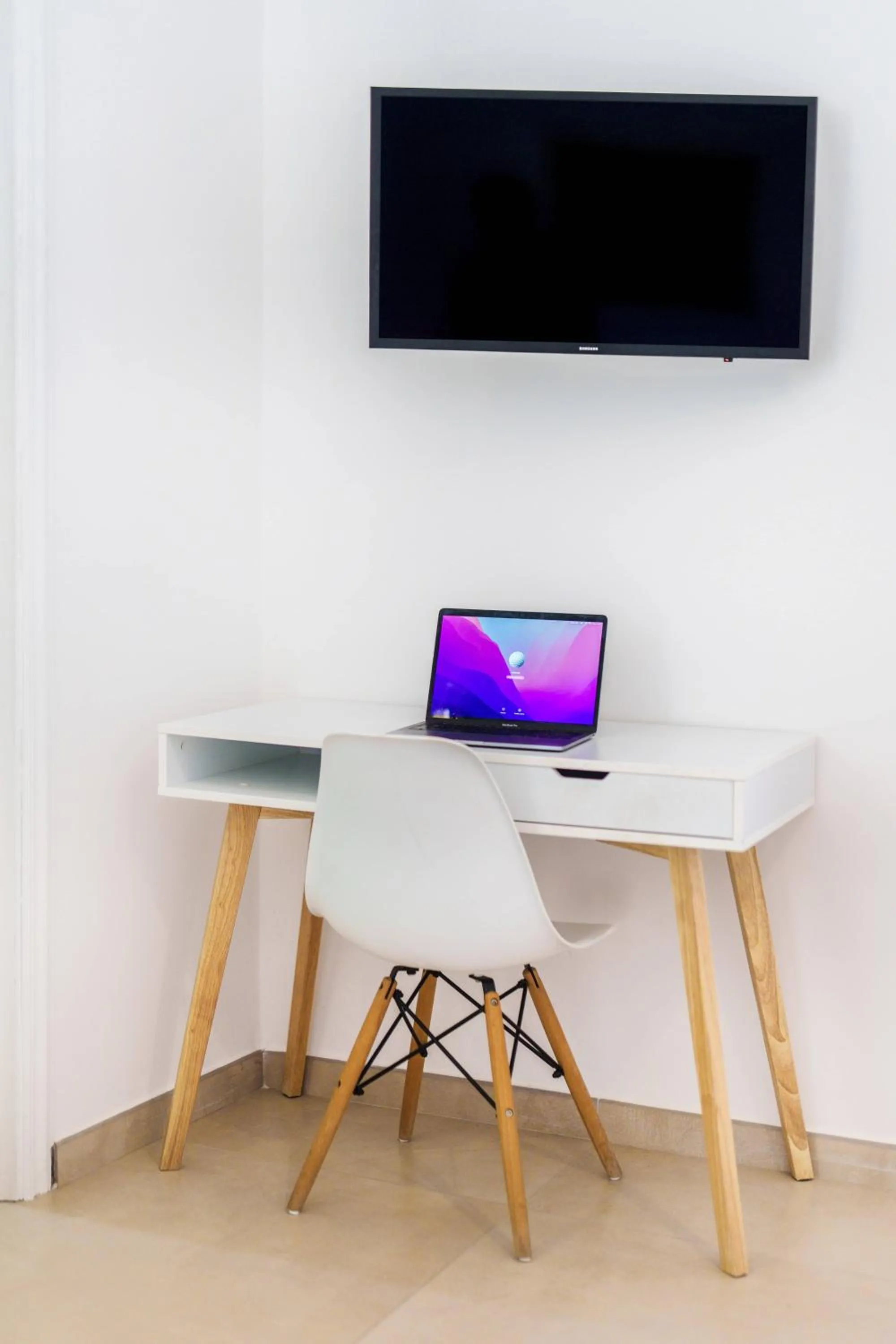TV and multimedia in Gioia 13 Rooms & Apartments