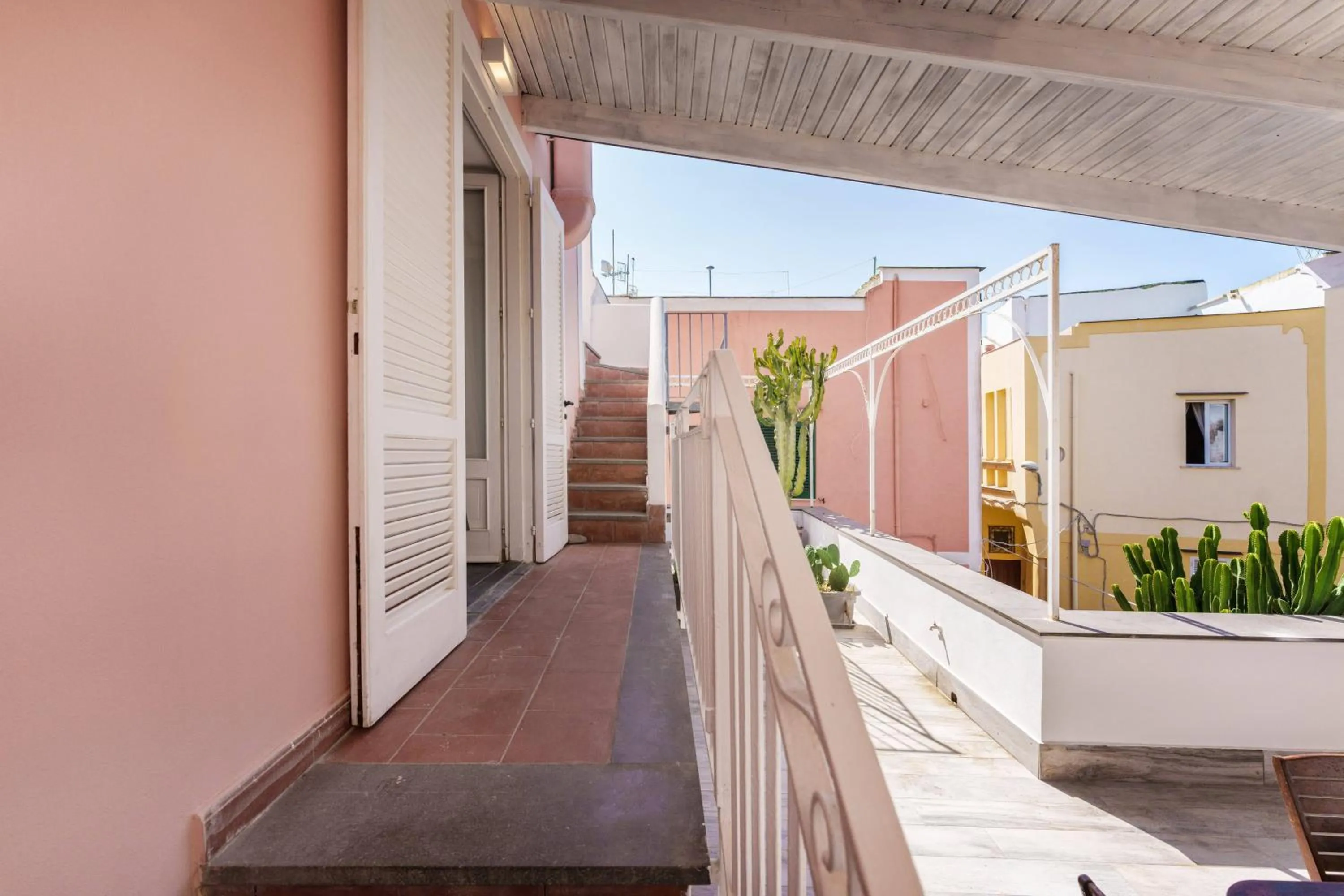 Balcony/Terrace in Gioia 13 Rooms & Apartments