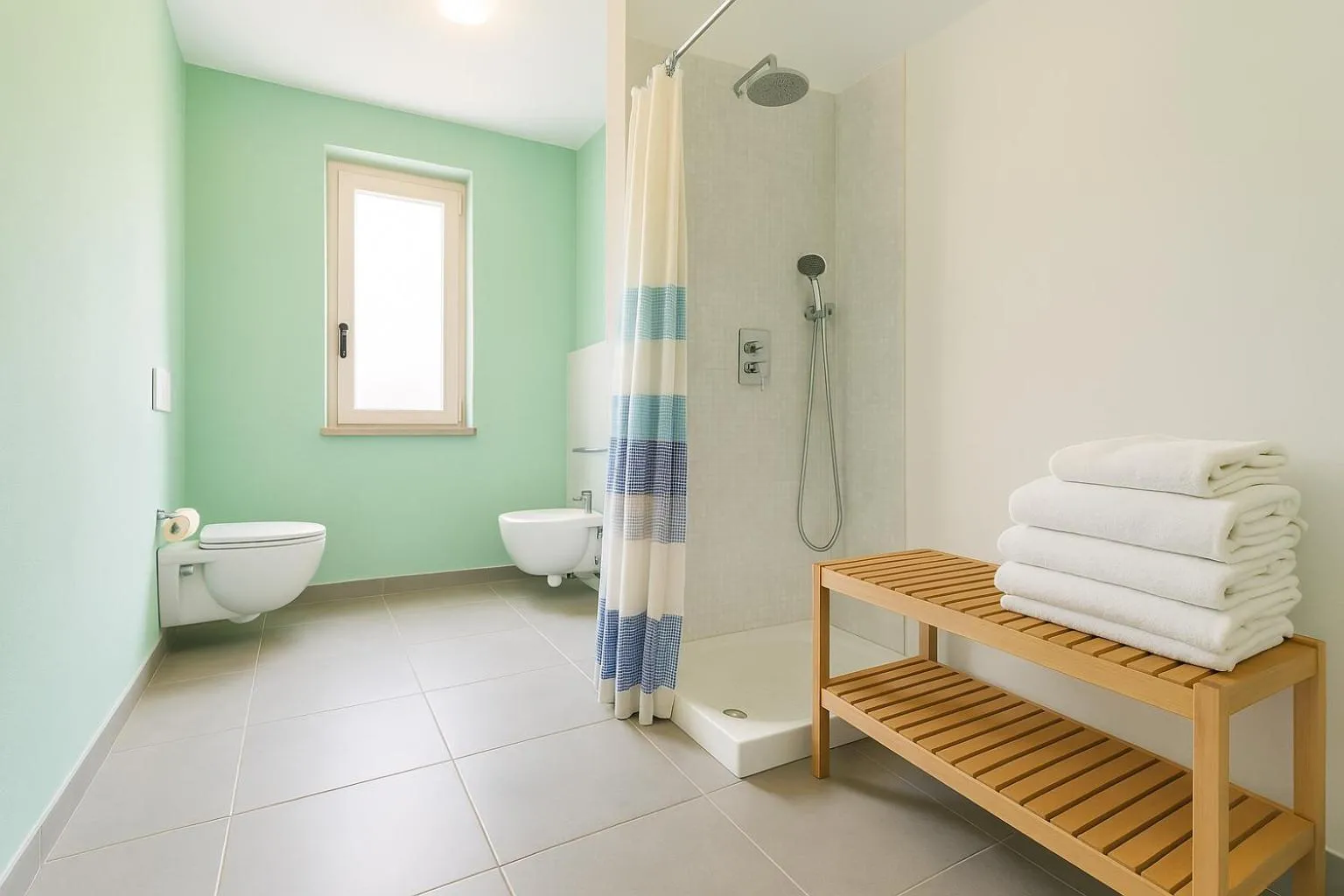 Shower in Gioia 13 Rooms & Apartments