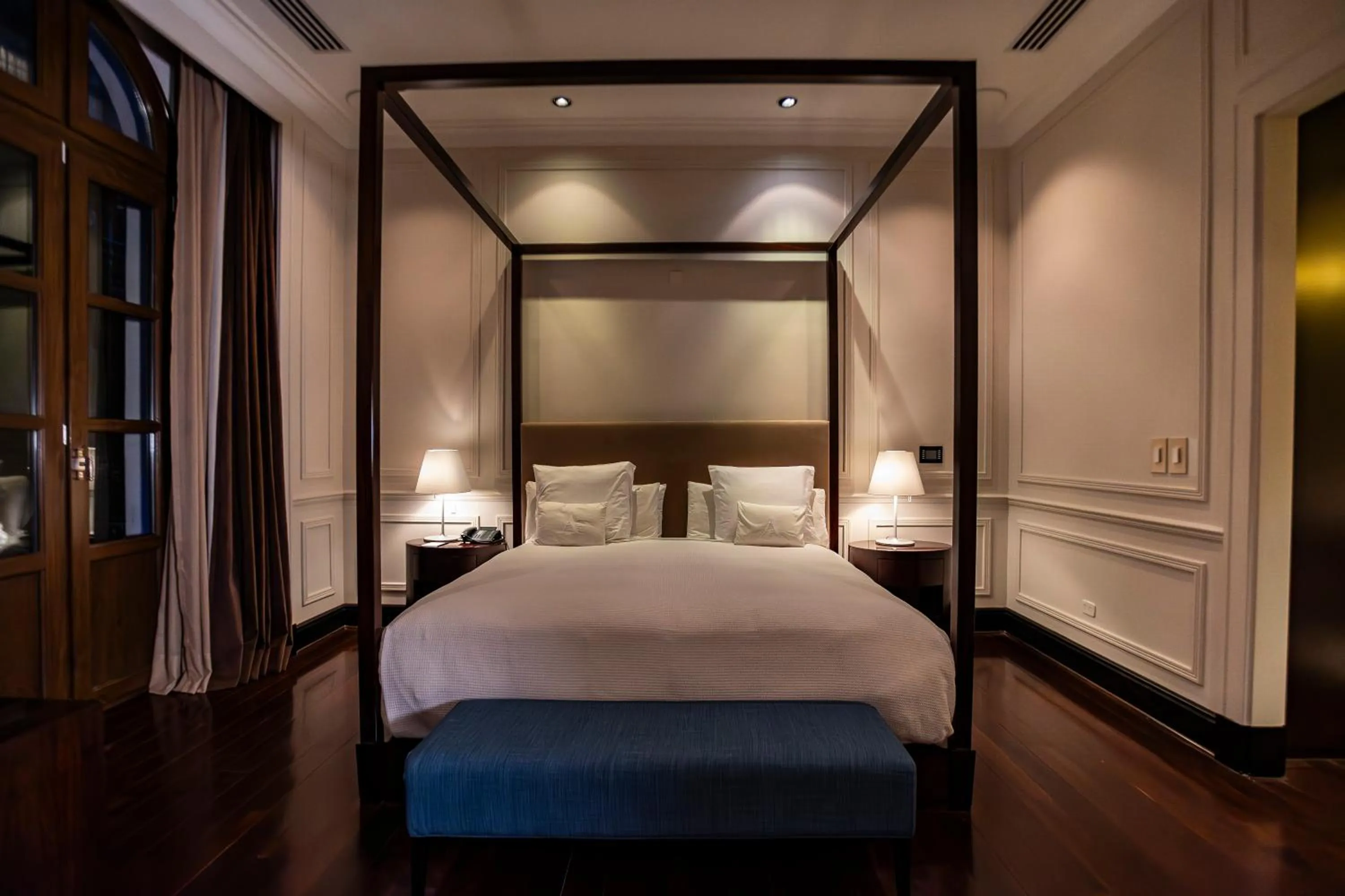 Bed in Algodon Mansion