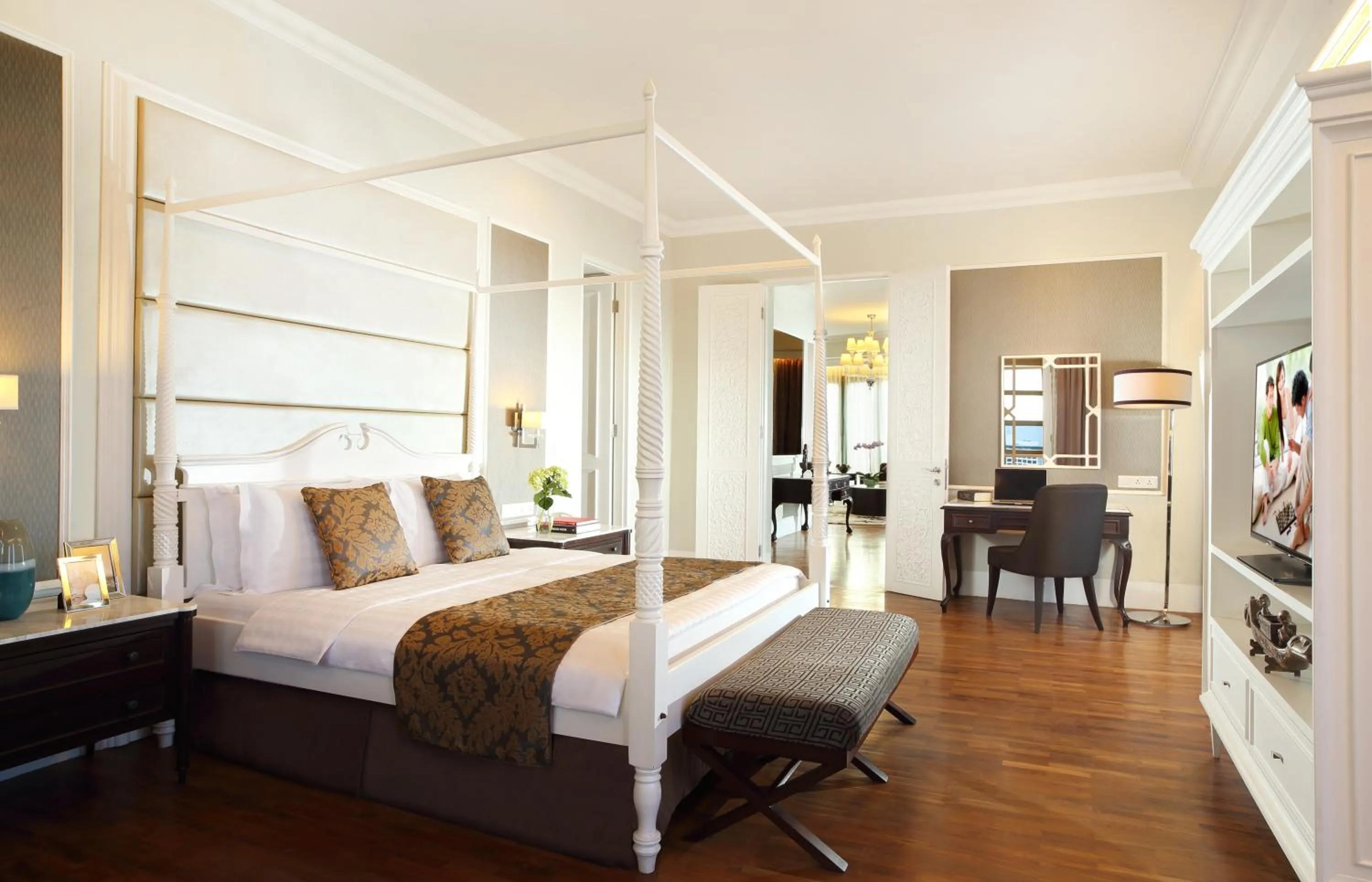 Photo of the whole room, Bed in Ascott Jakarta