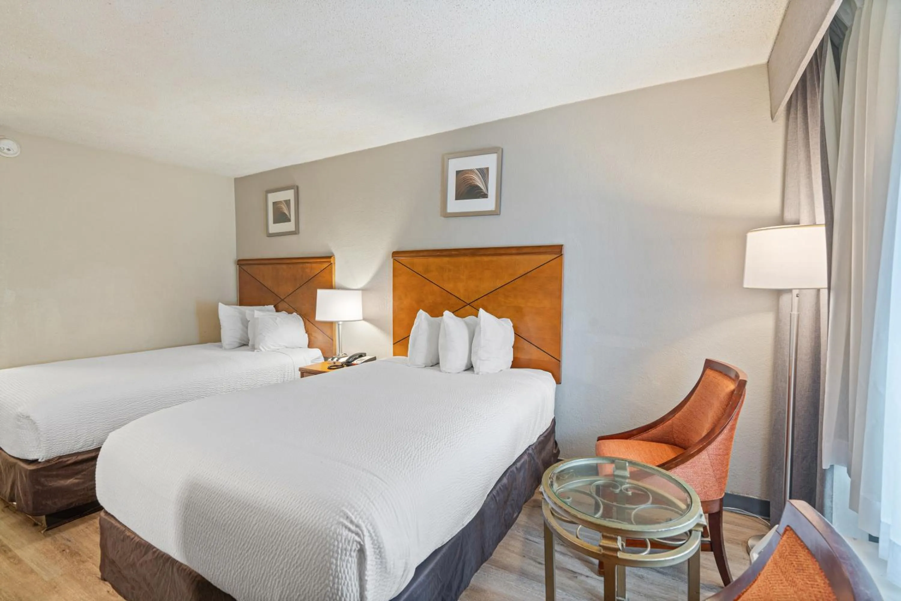 Bed in Plantation Inn