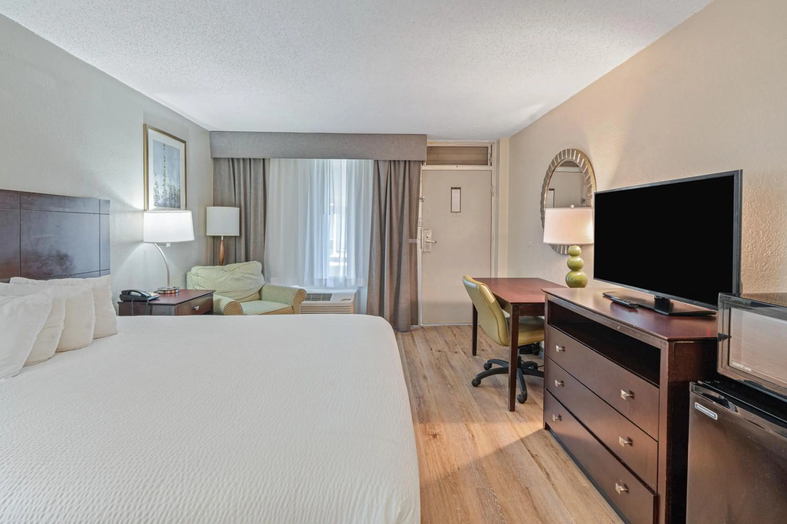 Bedroom, Bed in Plantation Inn