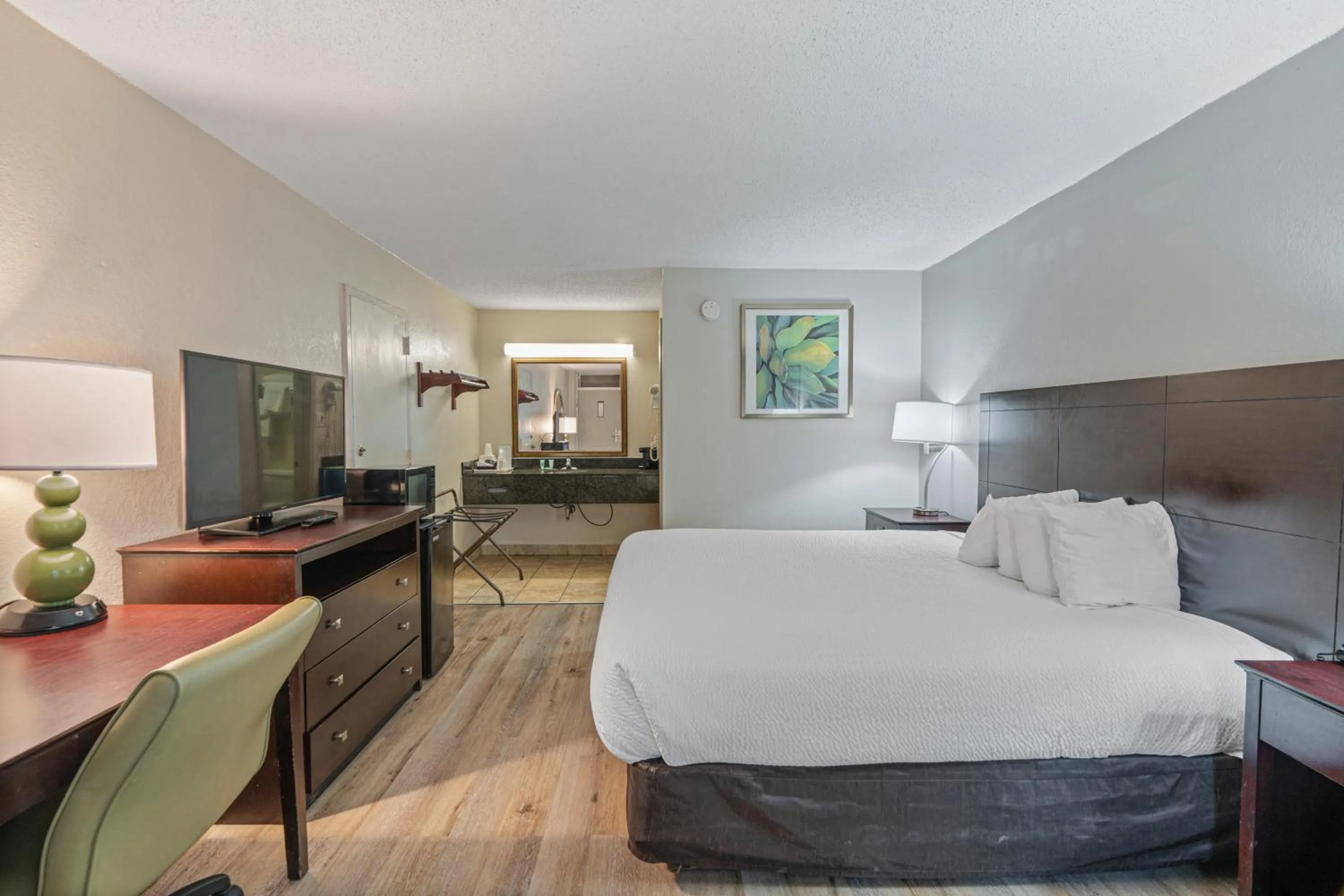 Bedroom, Bed in Plantation Inn