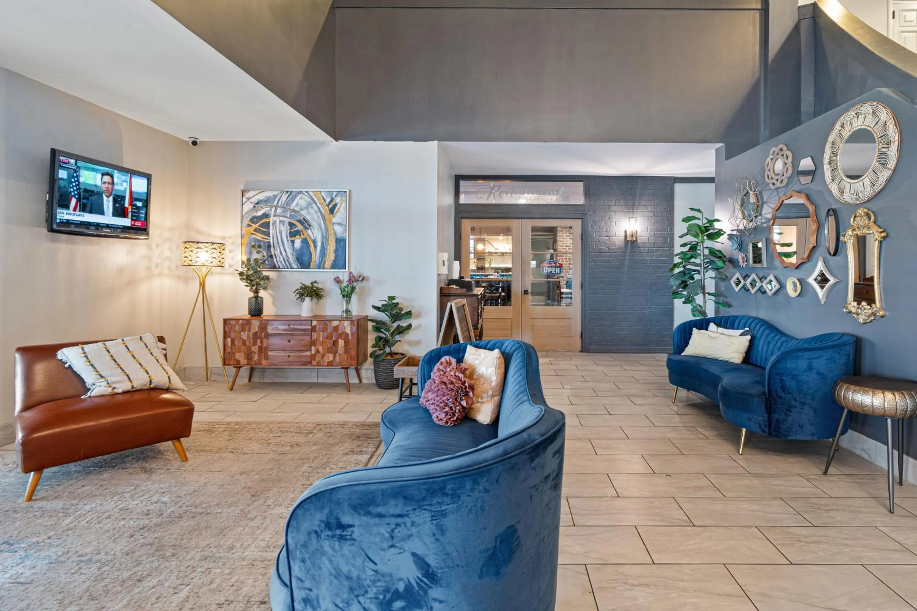 Restaurant/places to eat in Plantation Inn