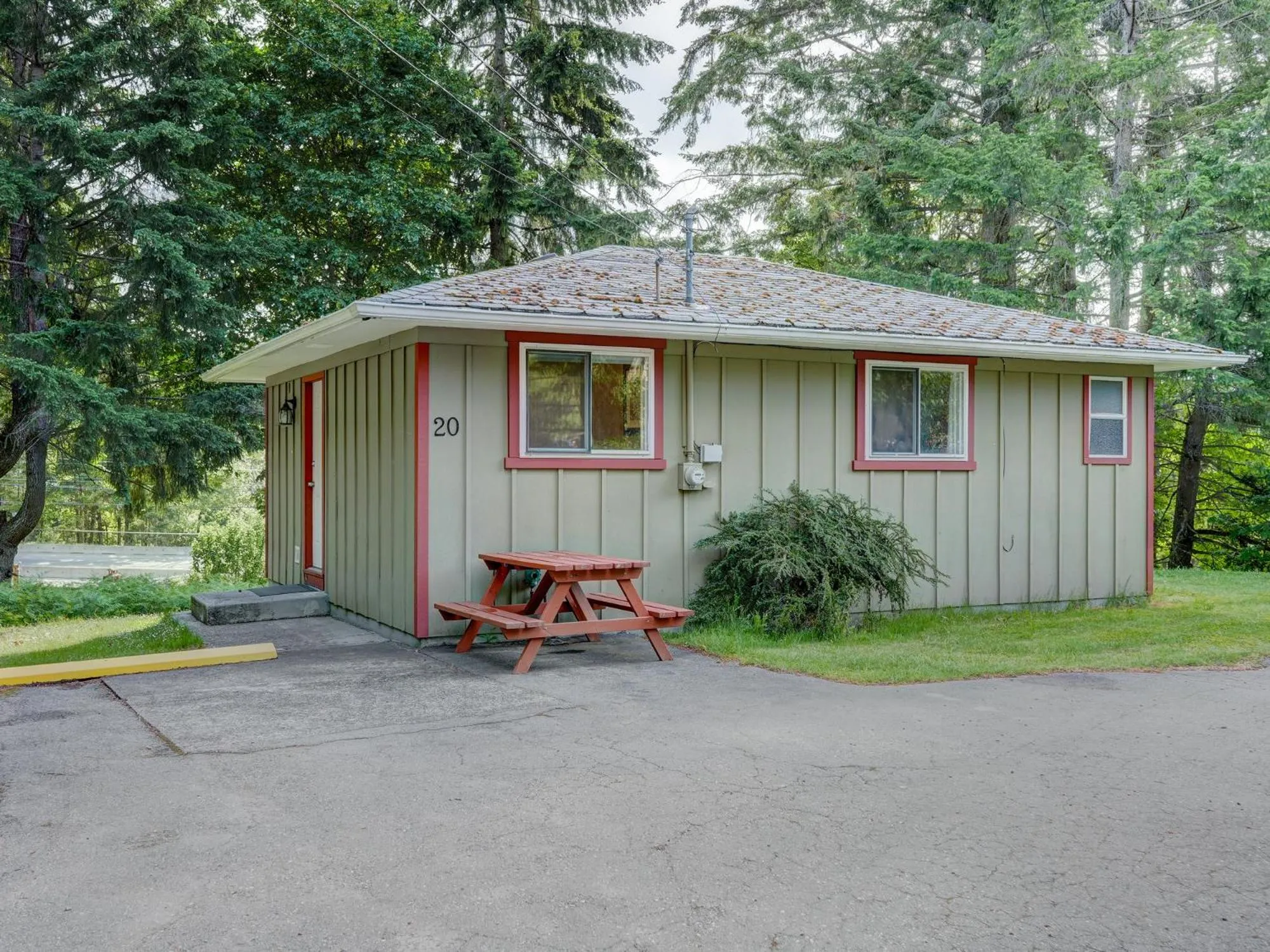 Malahat Bungalows Motel