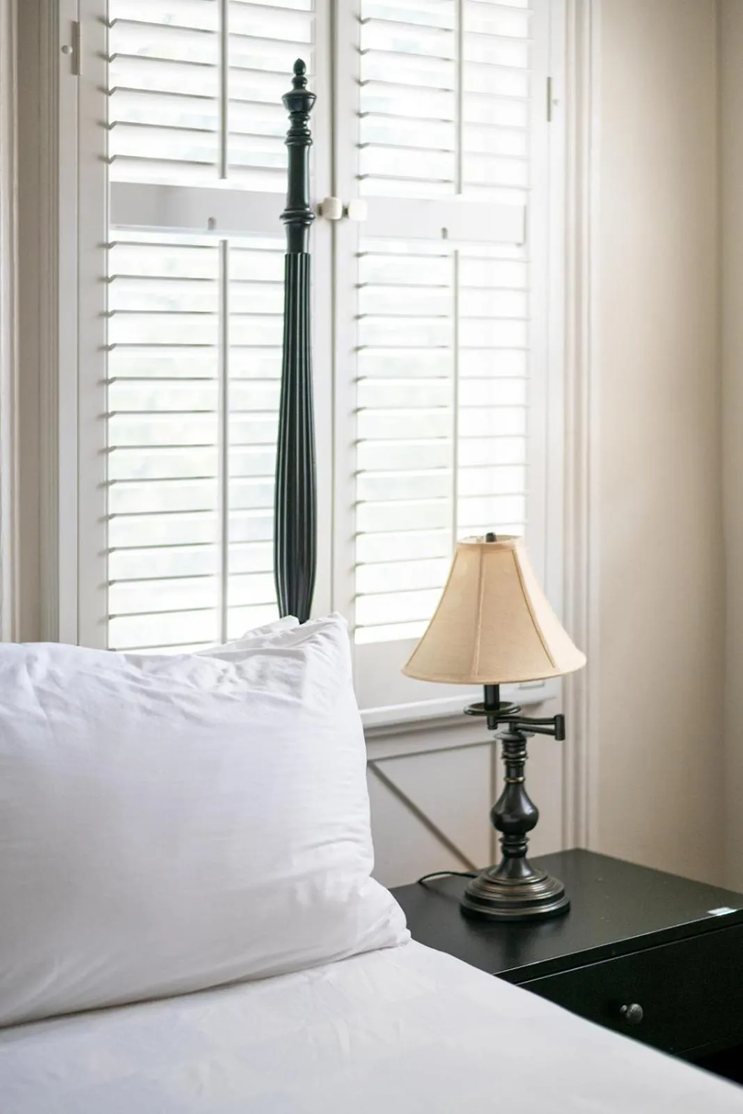 Bed in Historic Streetcar Inn