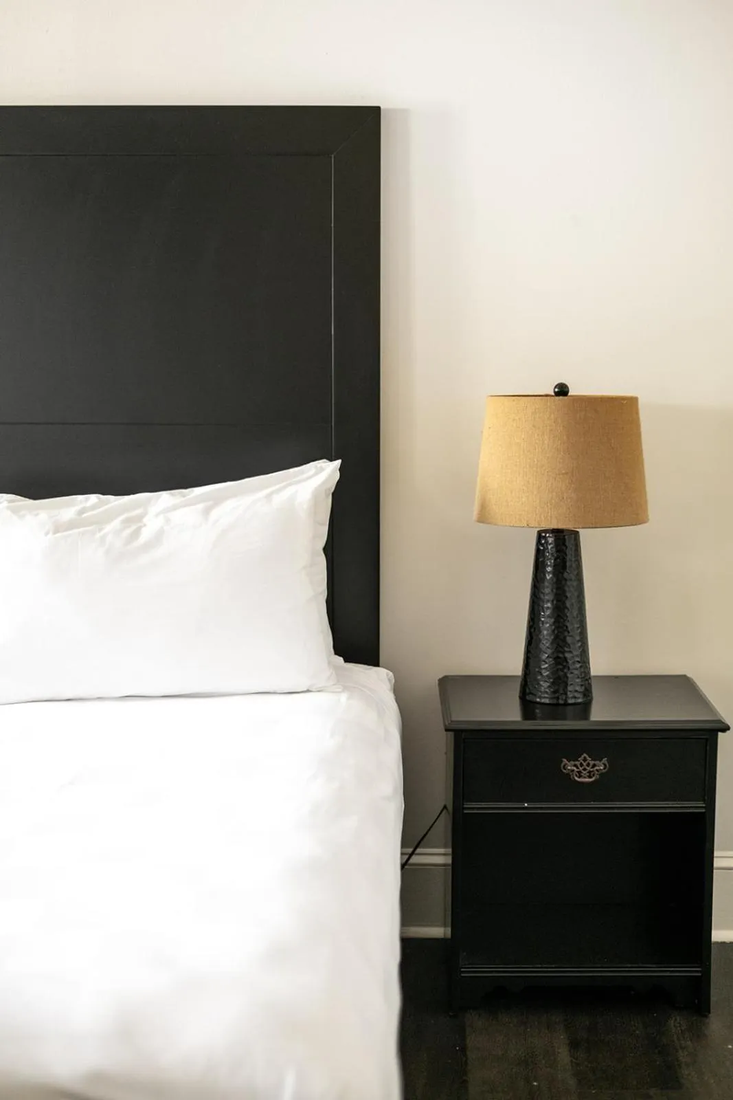 Bed in Historic Streetcar Inn