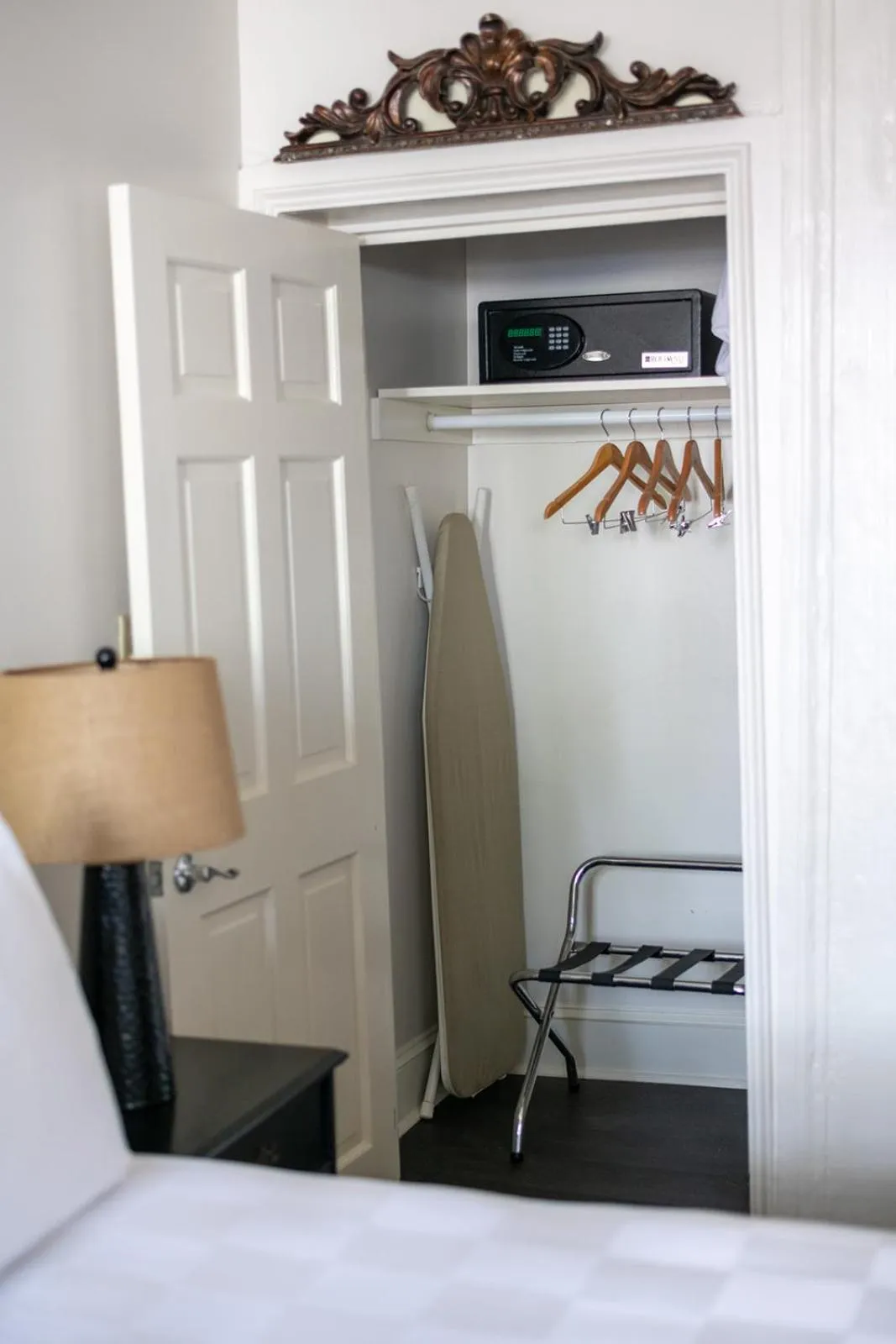 Bed in Historic Streetcar Inn