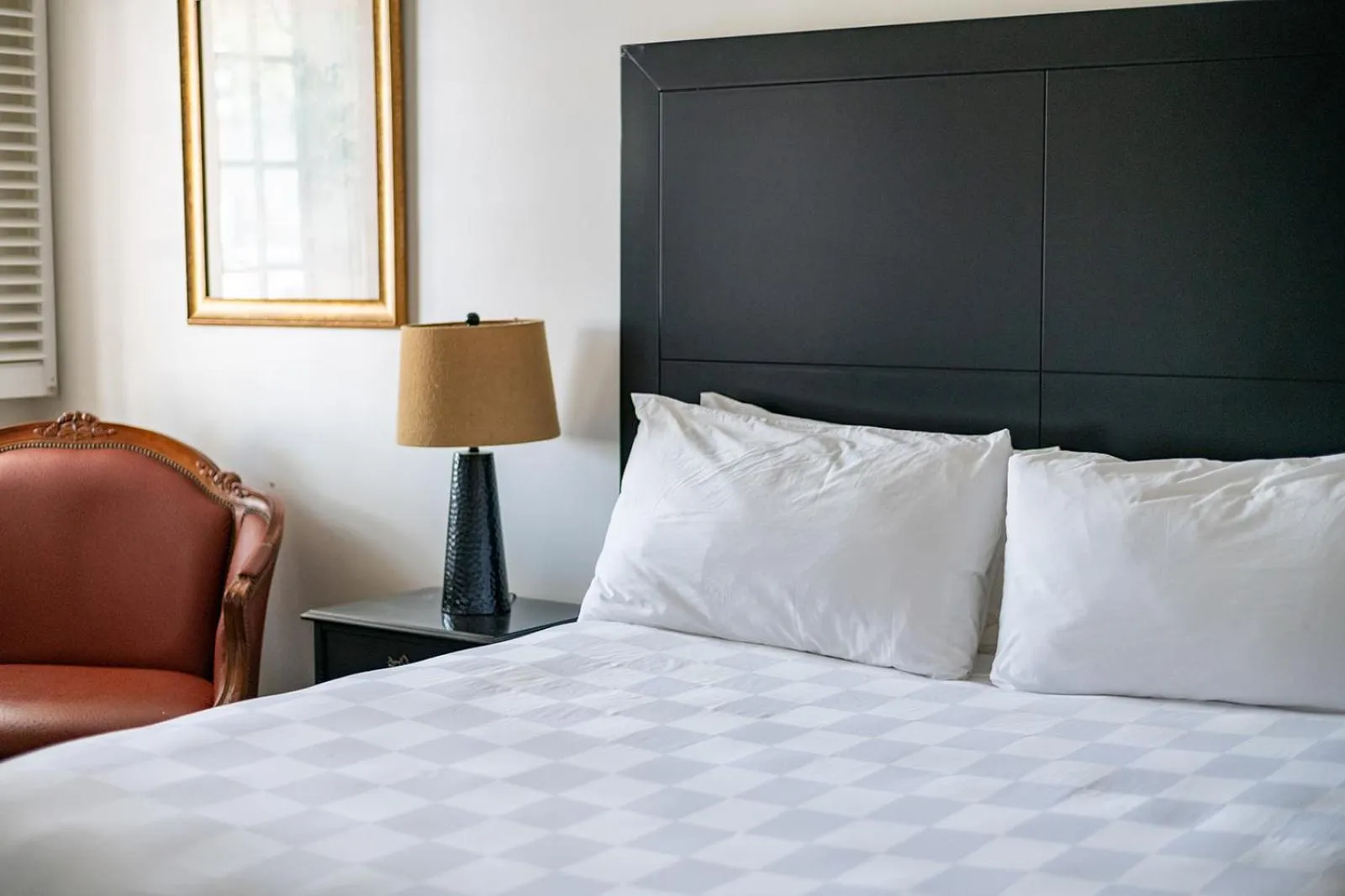 Bed in Historic Streetcar Inn