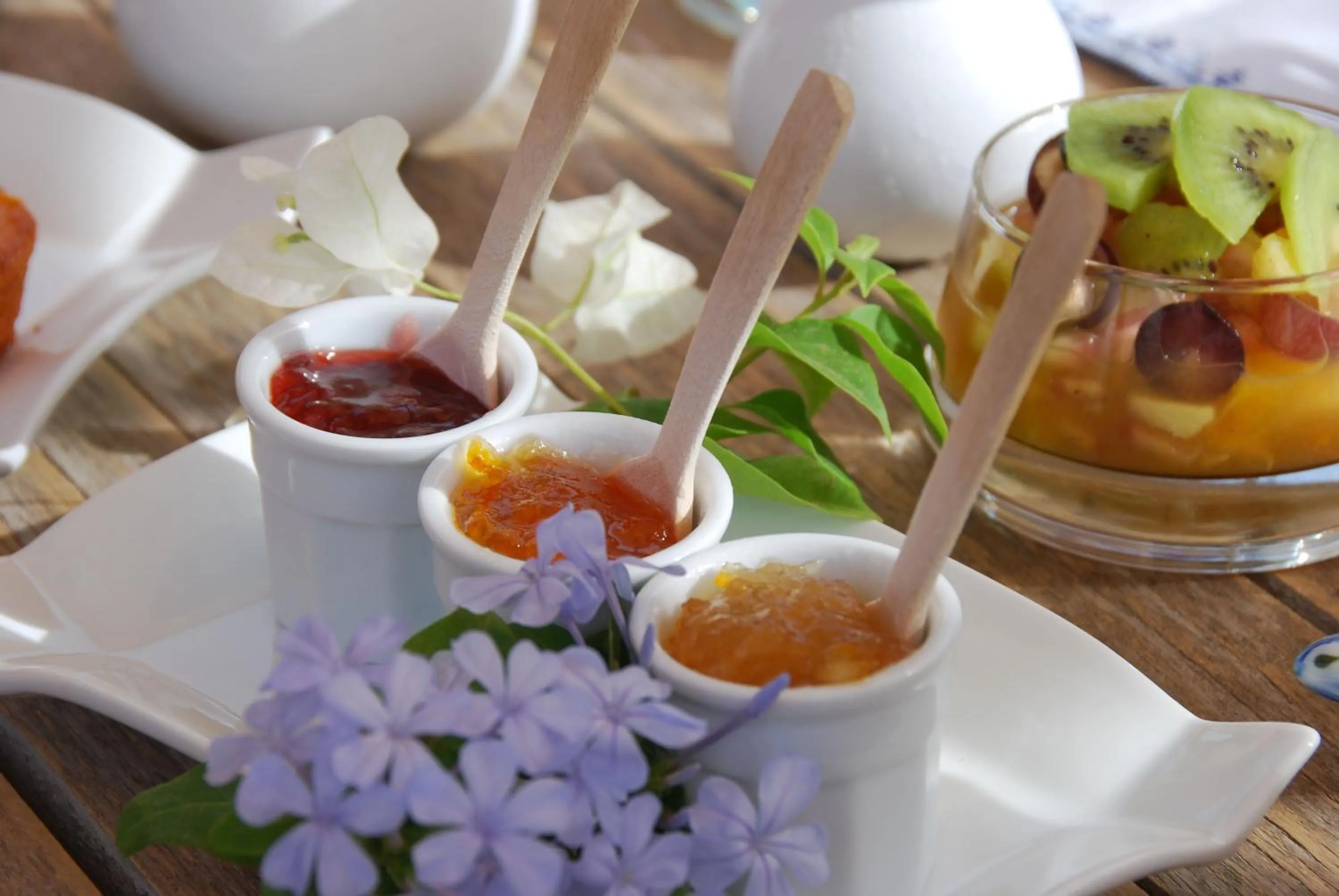 Restaurant/places to eat in Dar Housnia