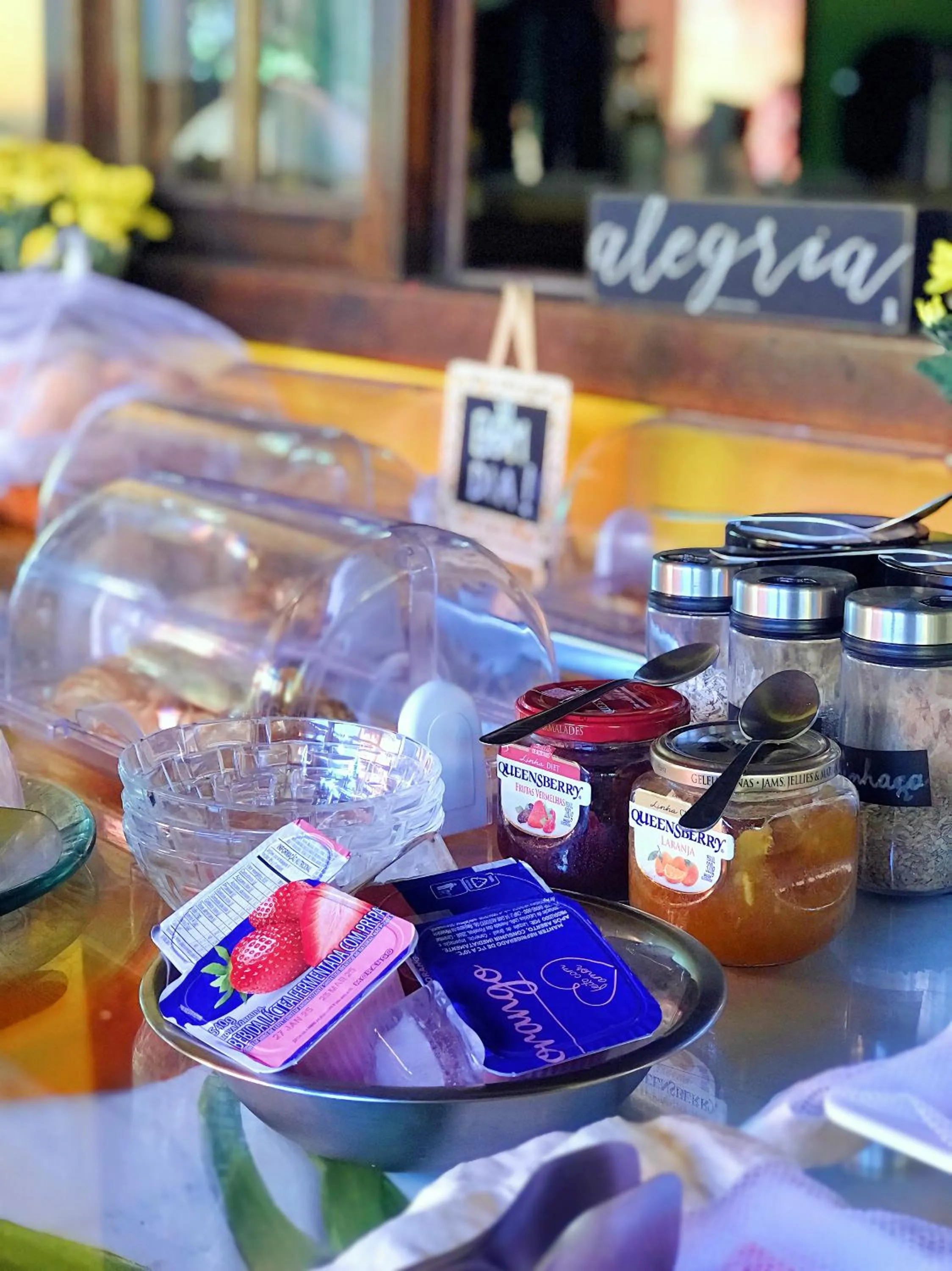 Buffet breakfast in Star Búzios Pousada