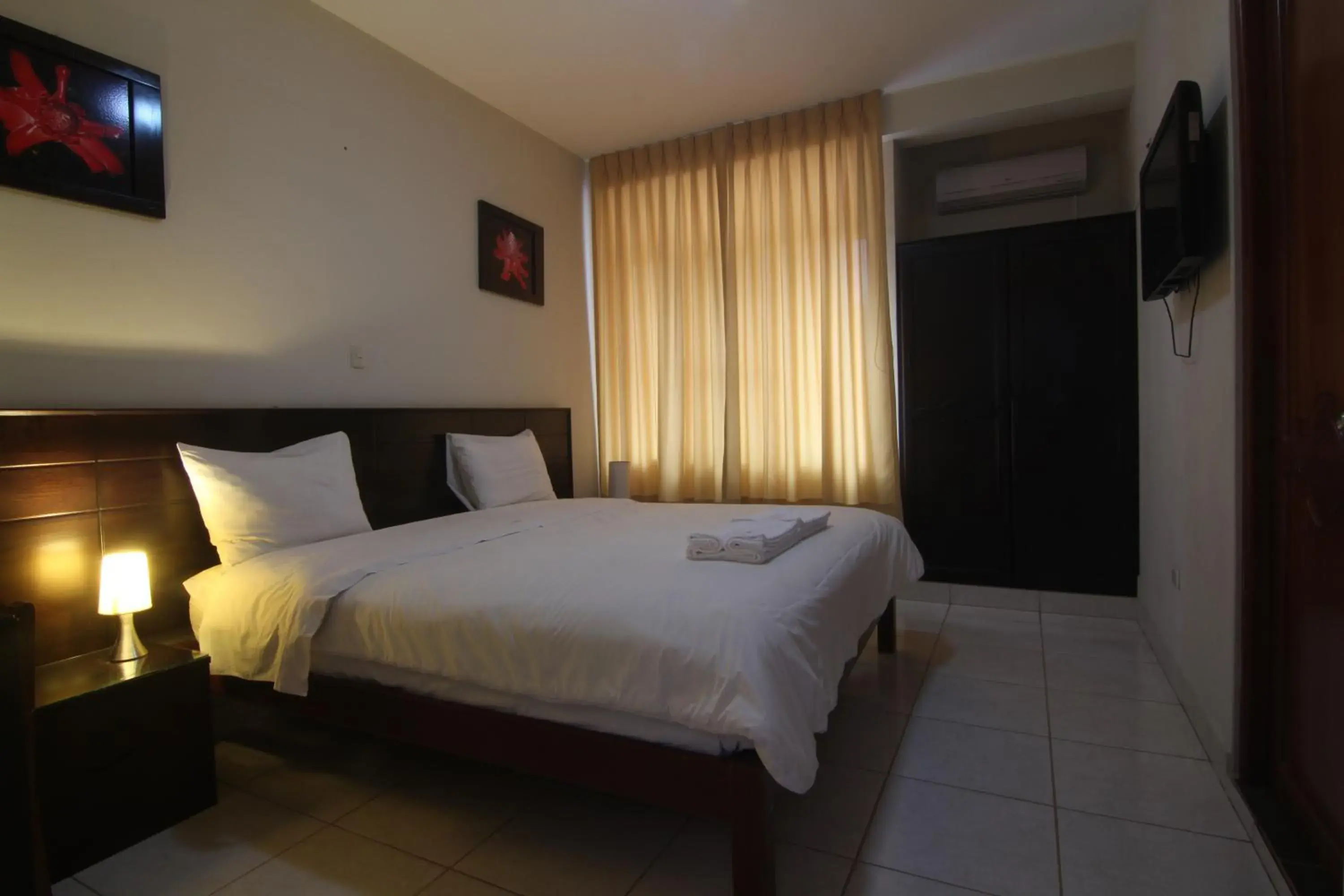 Deluxe King Room in Hotel Rio Mayo Deluxe King Room in Hotel Rio Mayo