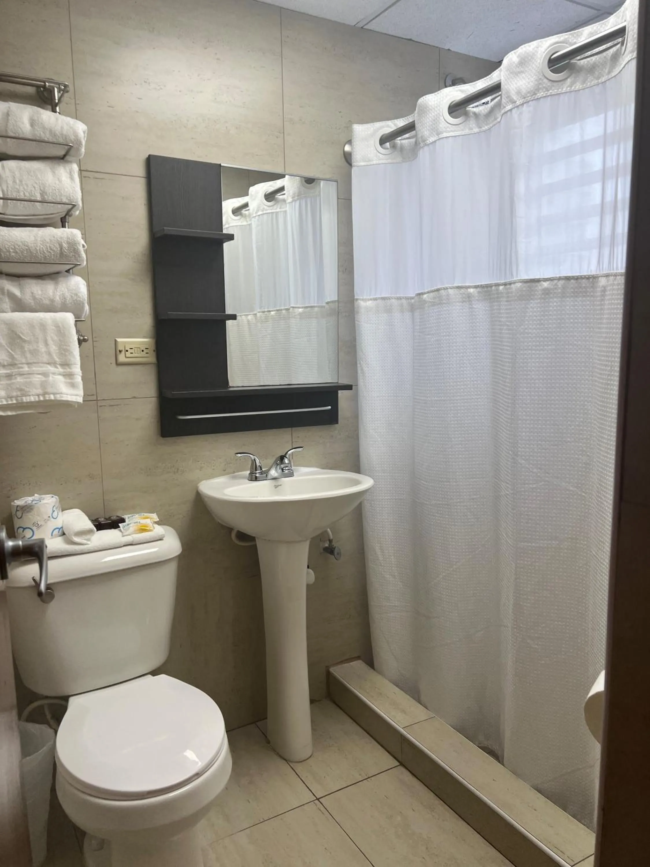 Bathroom in Hotel Villa del Sol