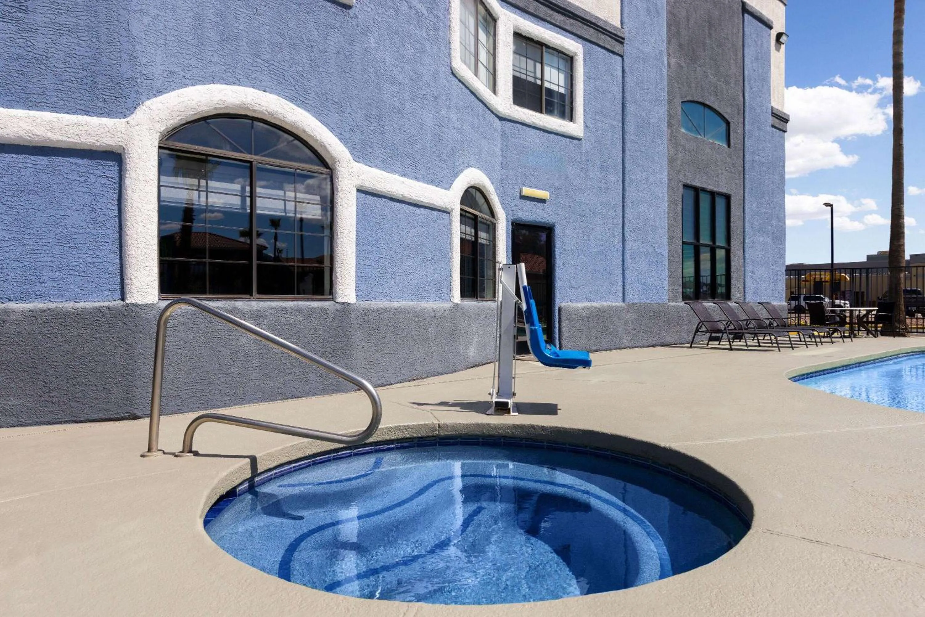 Hot Tub in Days Inn & Suites by Wyndham Tucson/Marana
