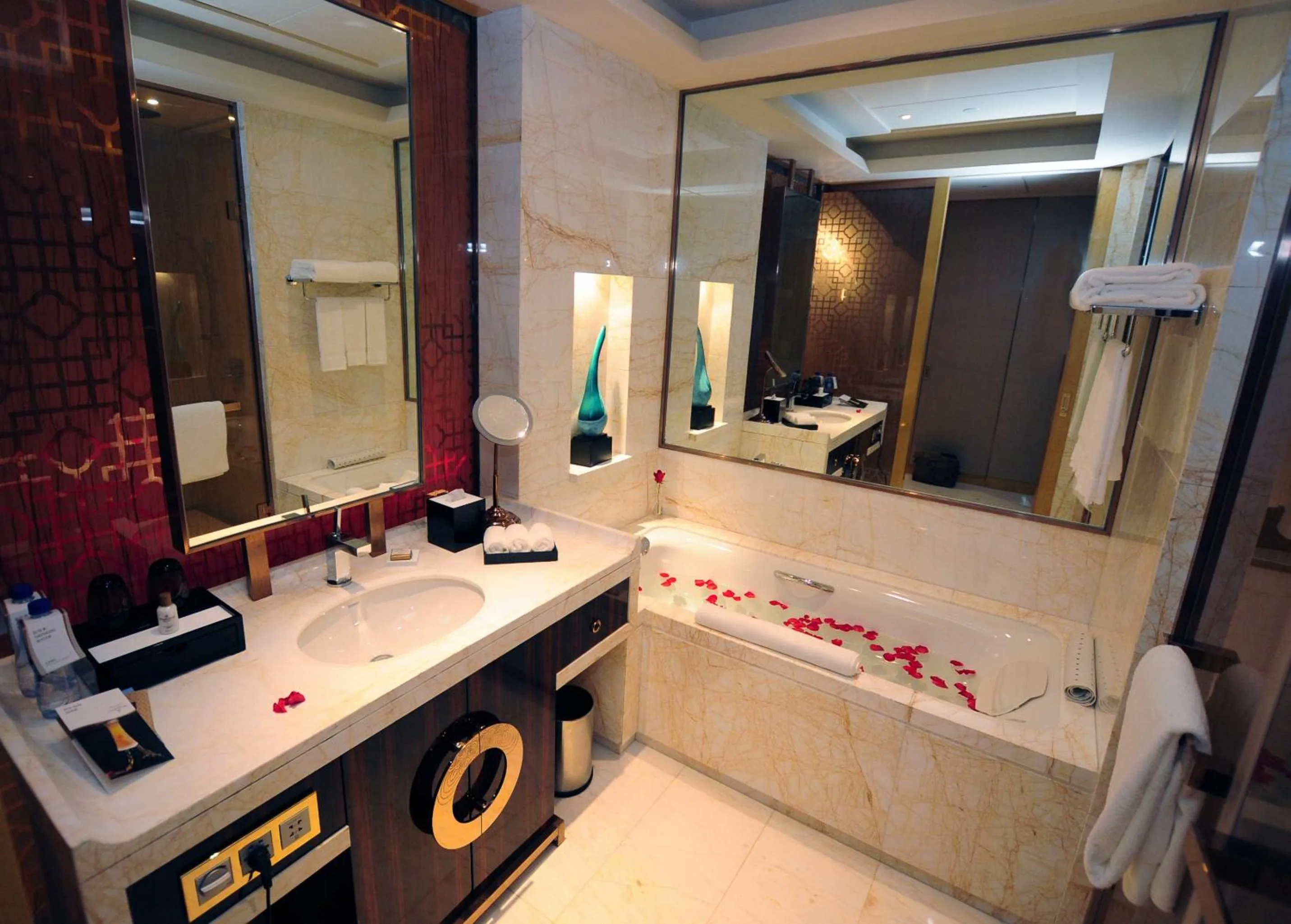 Bathroom in Wanda Vista Taiyuan