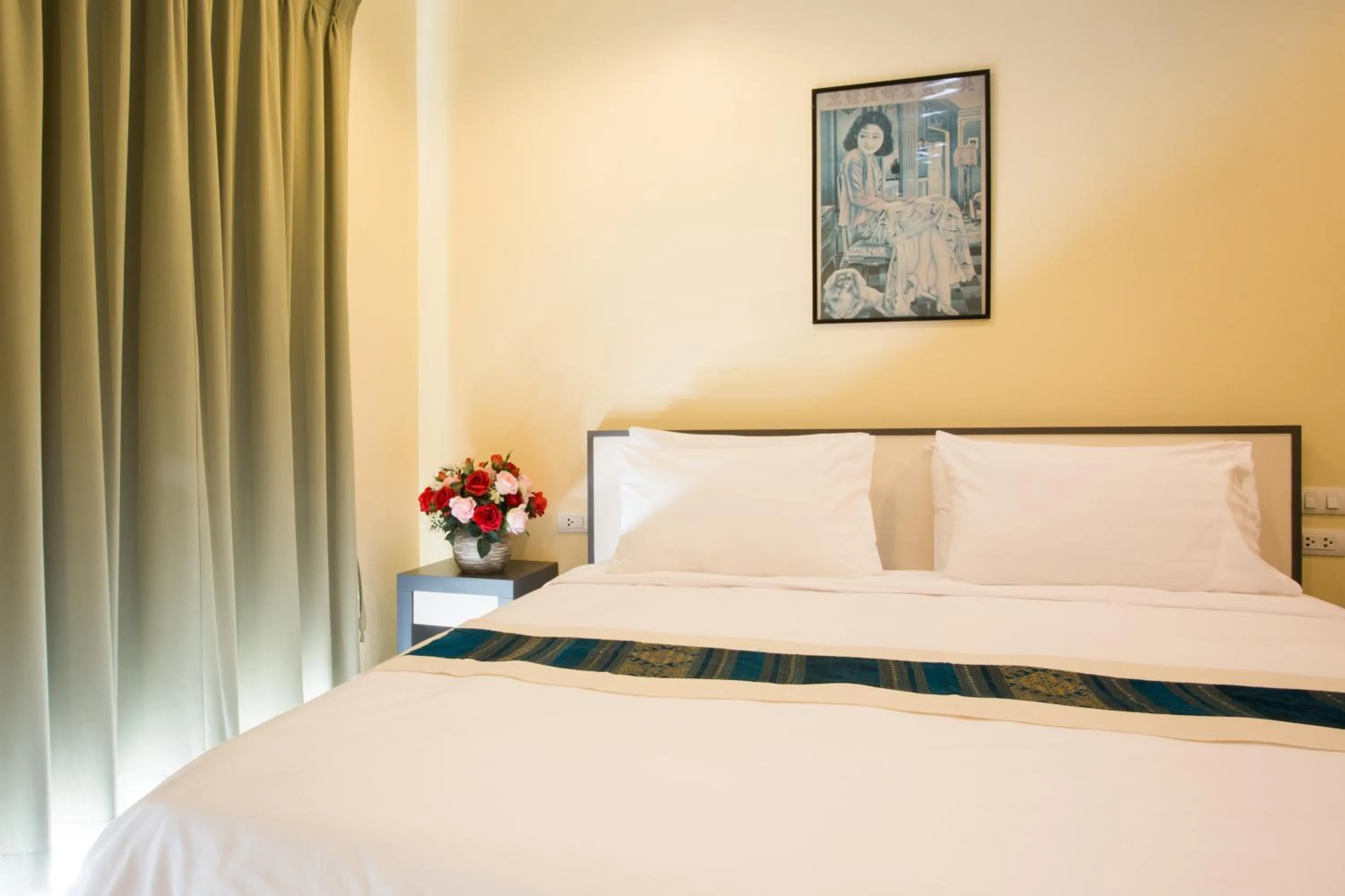 Decorative detail, Bed in Central Residences