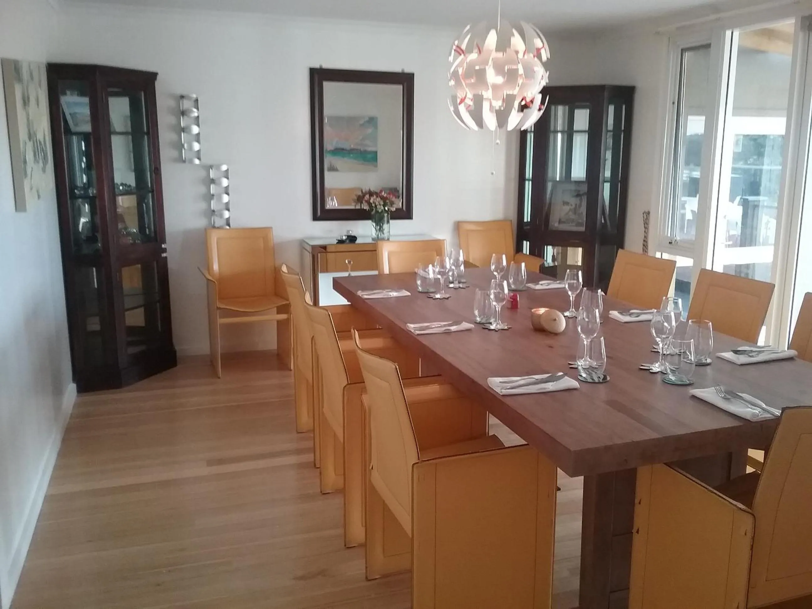 Food and drinks in Diamond Island Resort, Restaurant & Bar and Penguin Show