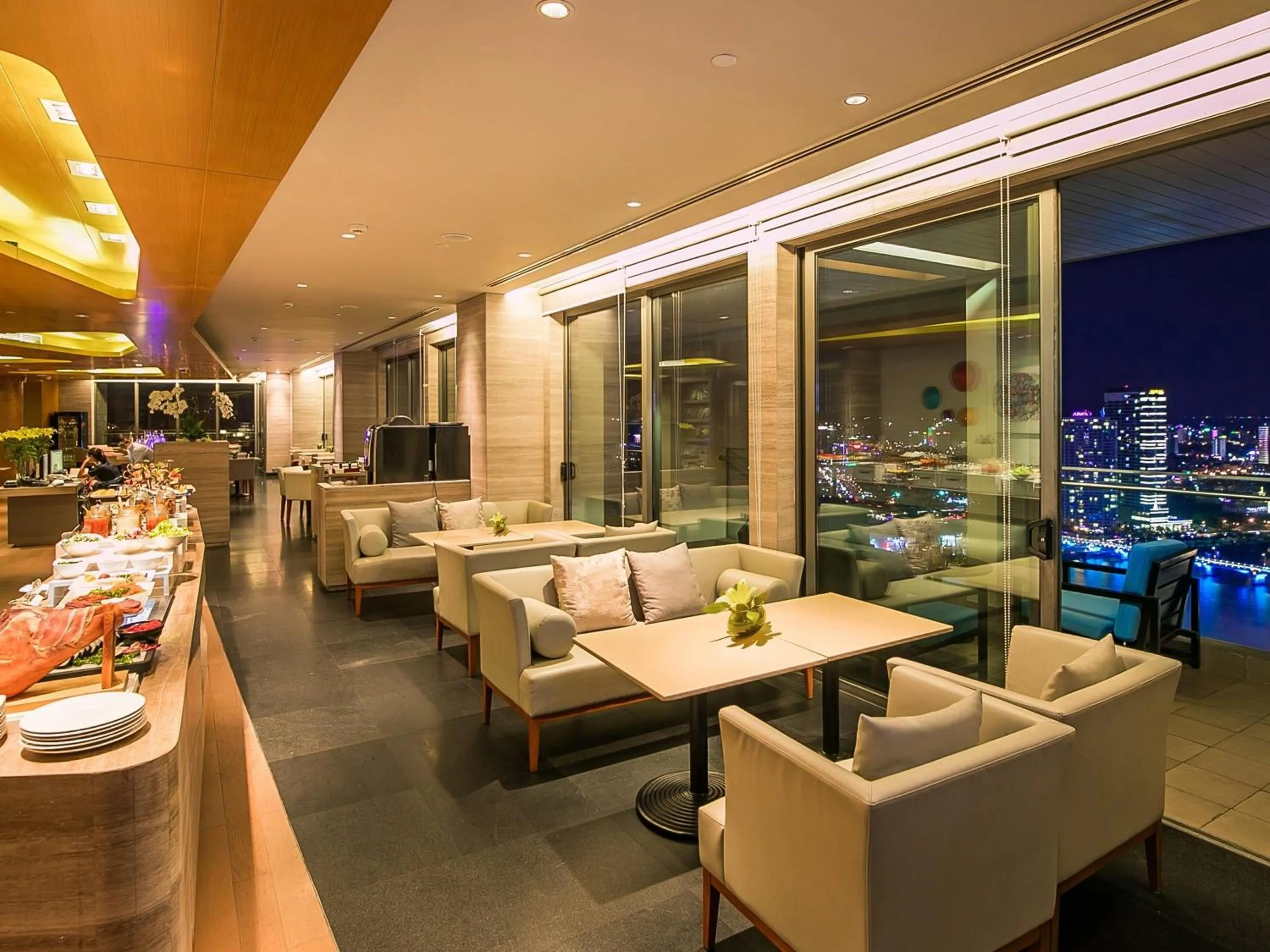 Lounge or bar in Novotel Danang Premier Han River