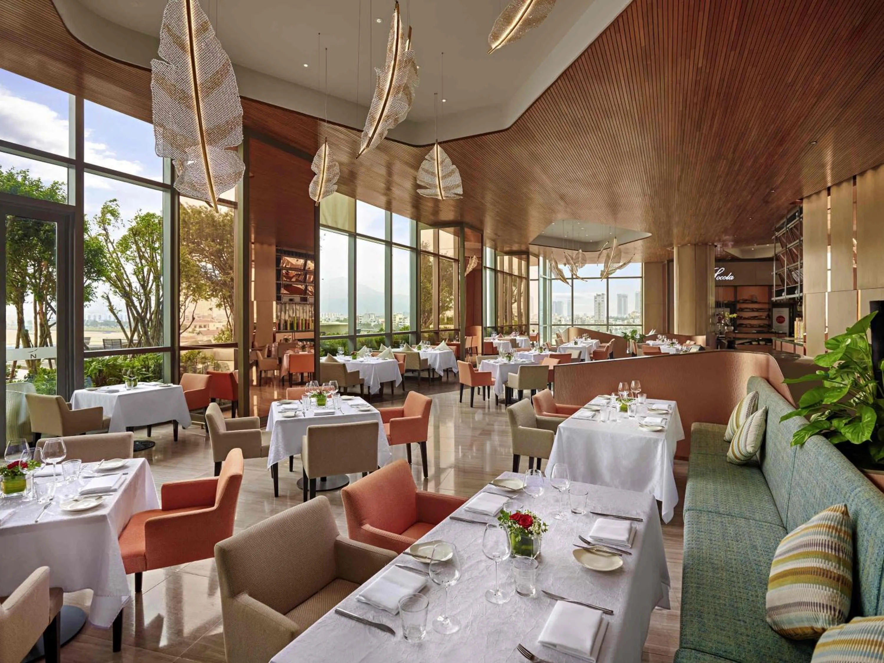 Restaurant/places to eat in Novotel Danang Premier Han River