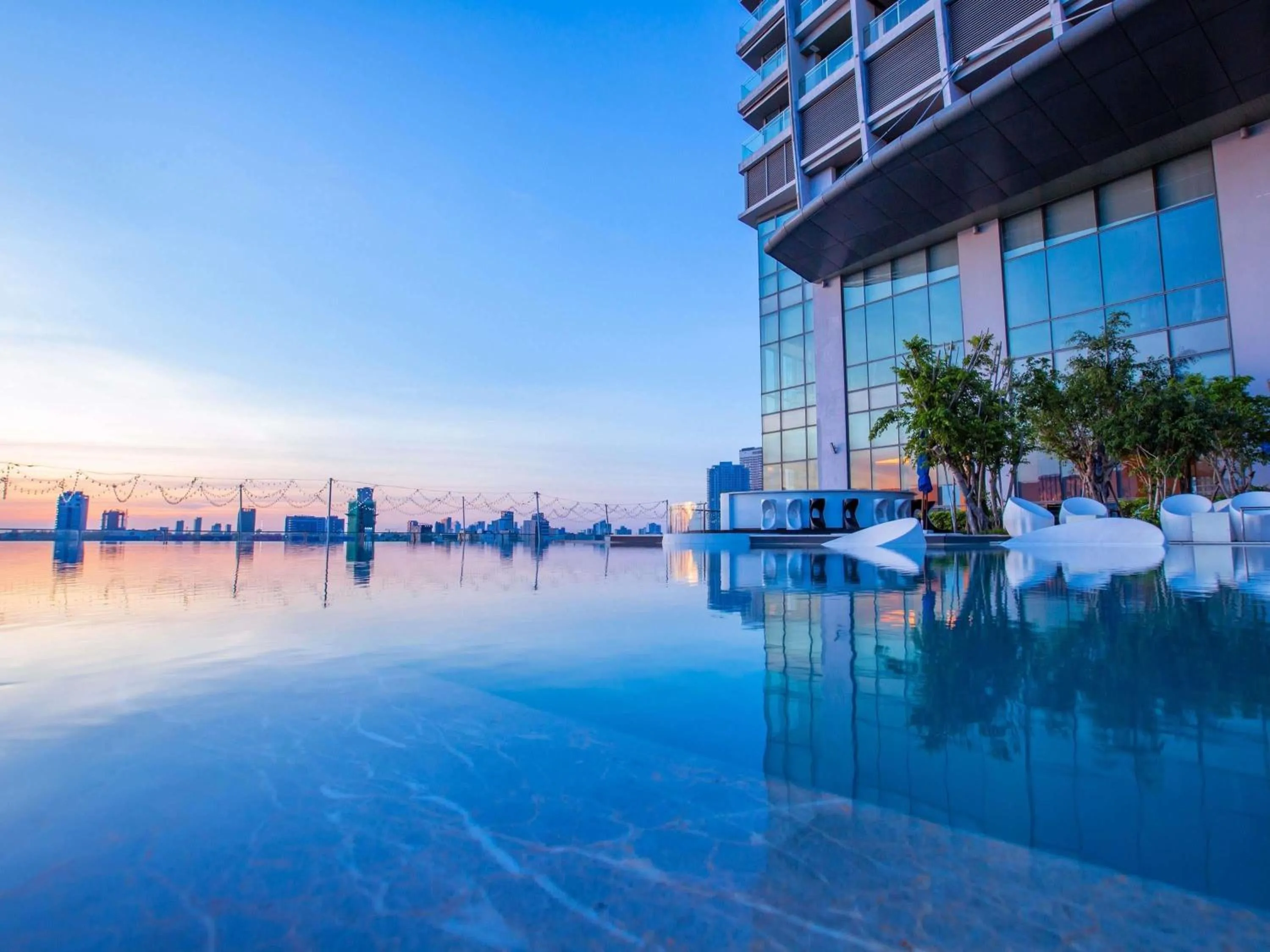 Pool view in Novotel Danang Premier Han River