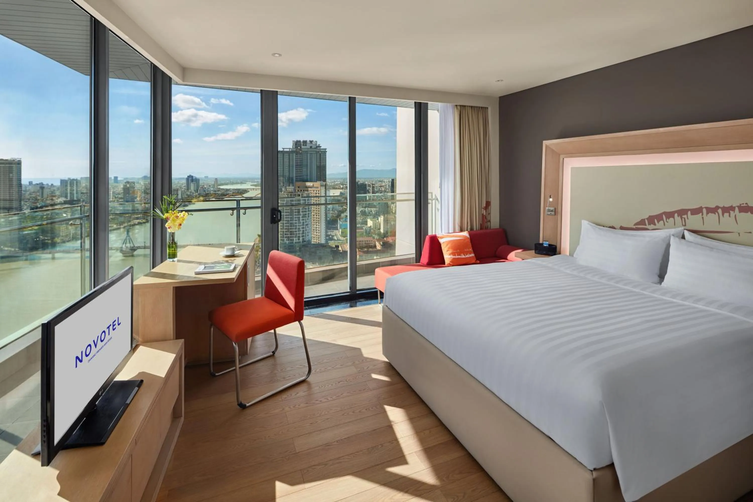 Bedroom, Bed in Novotel Danang Premier Han River