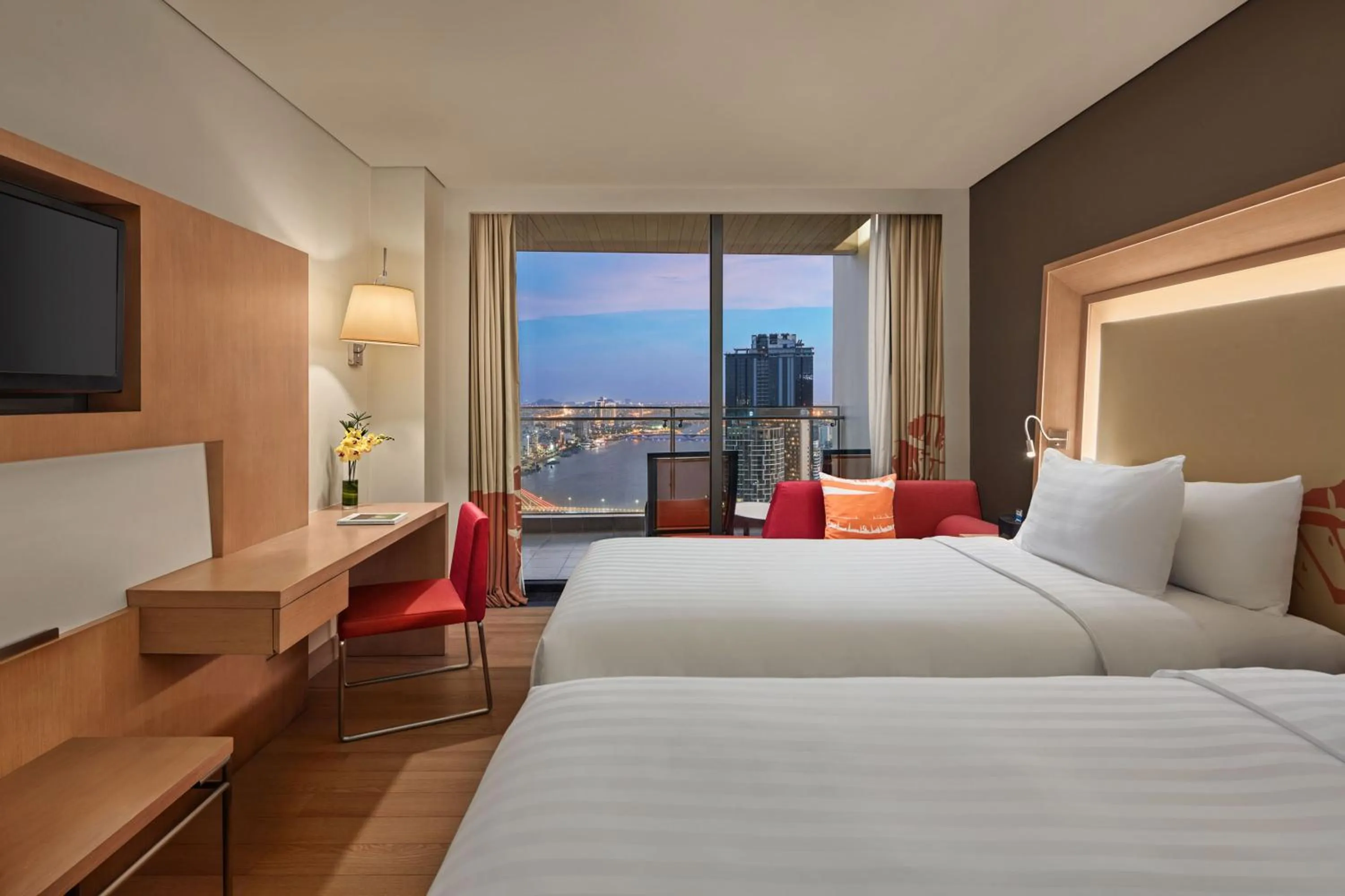 River view, Bed in Novotel Danang Premier Han River