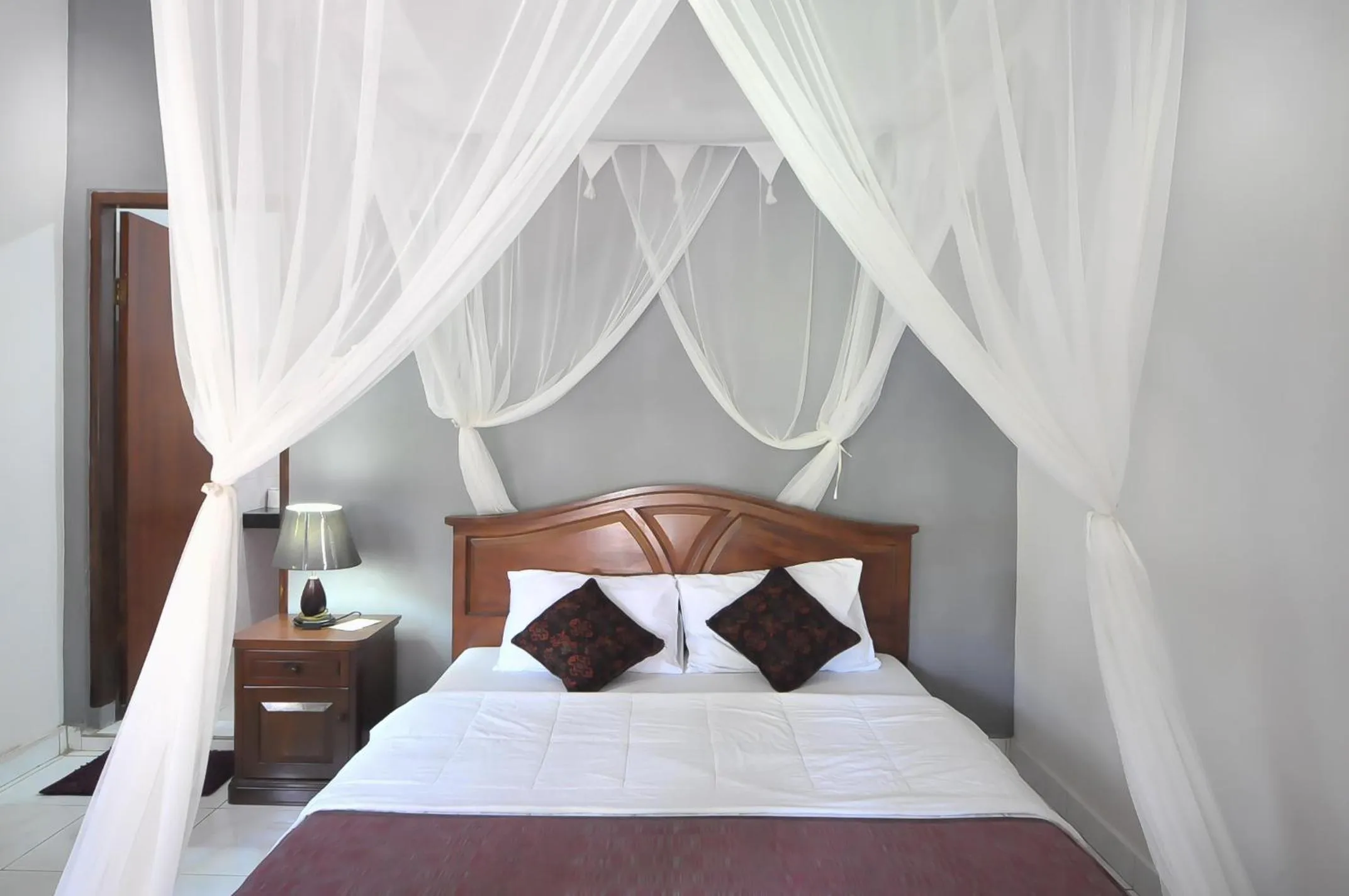 Bed in Yuliati House Ubud