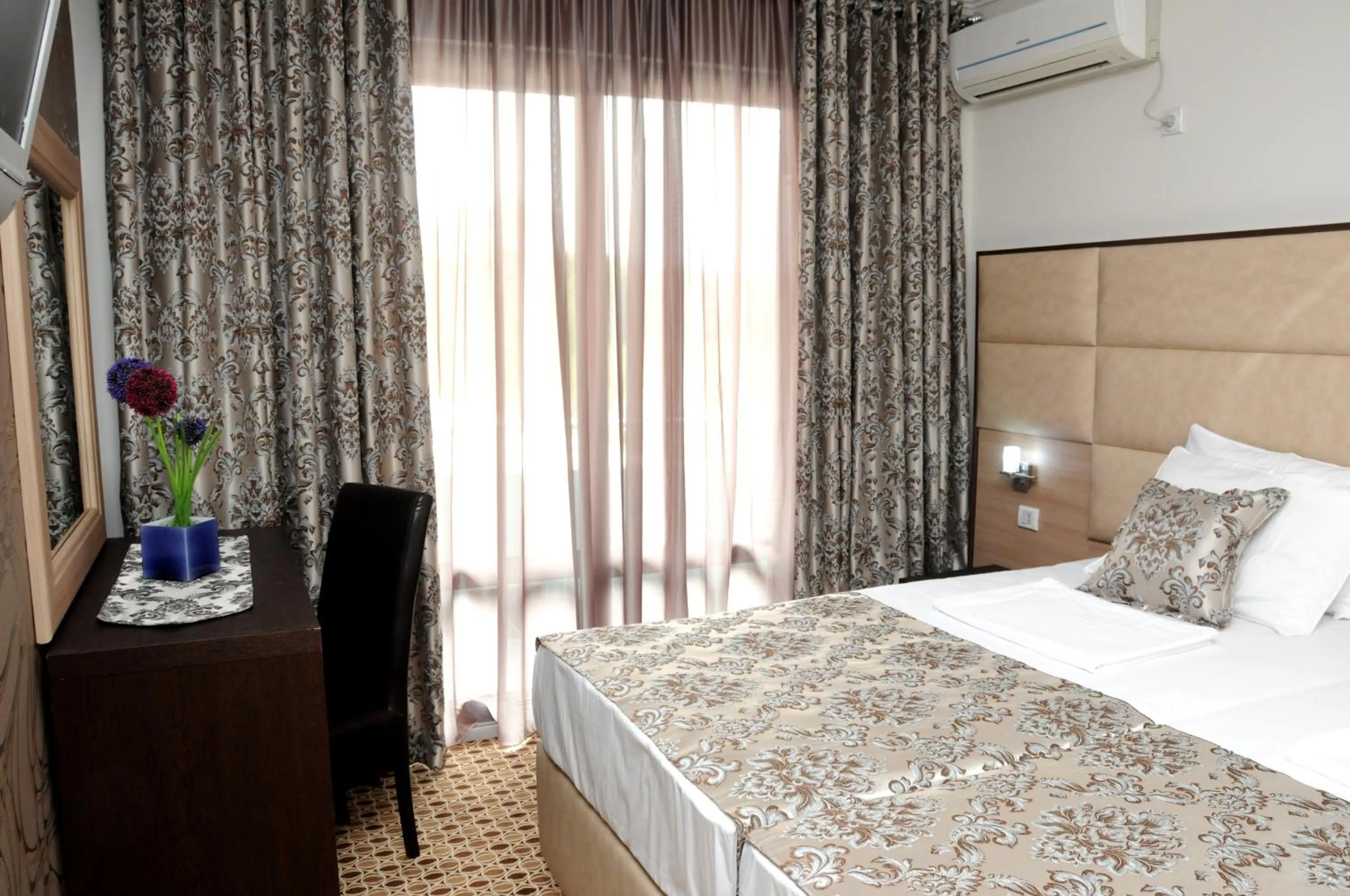 Bed in Hotel Lion