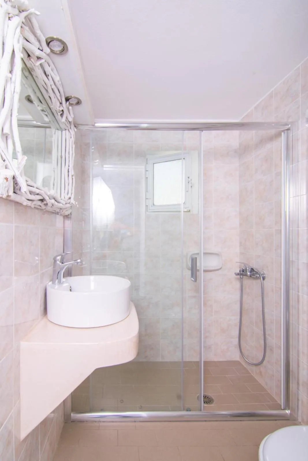 Shower in TERRA FOS NAXOS STUDIOS