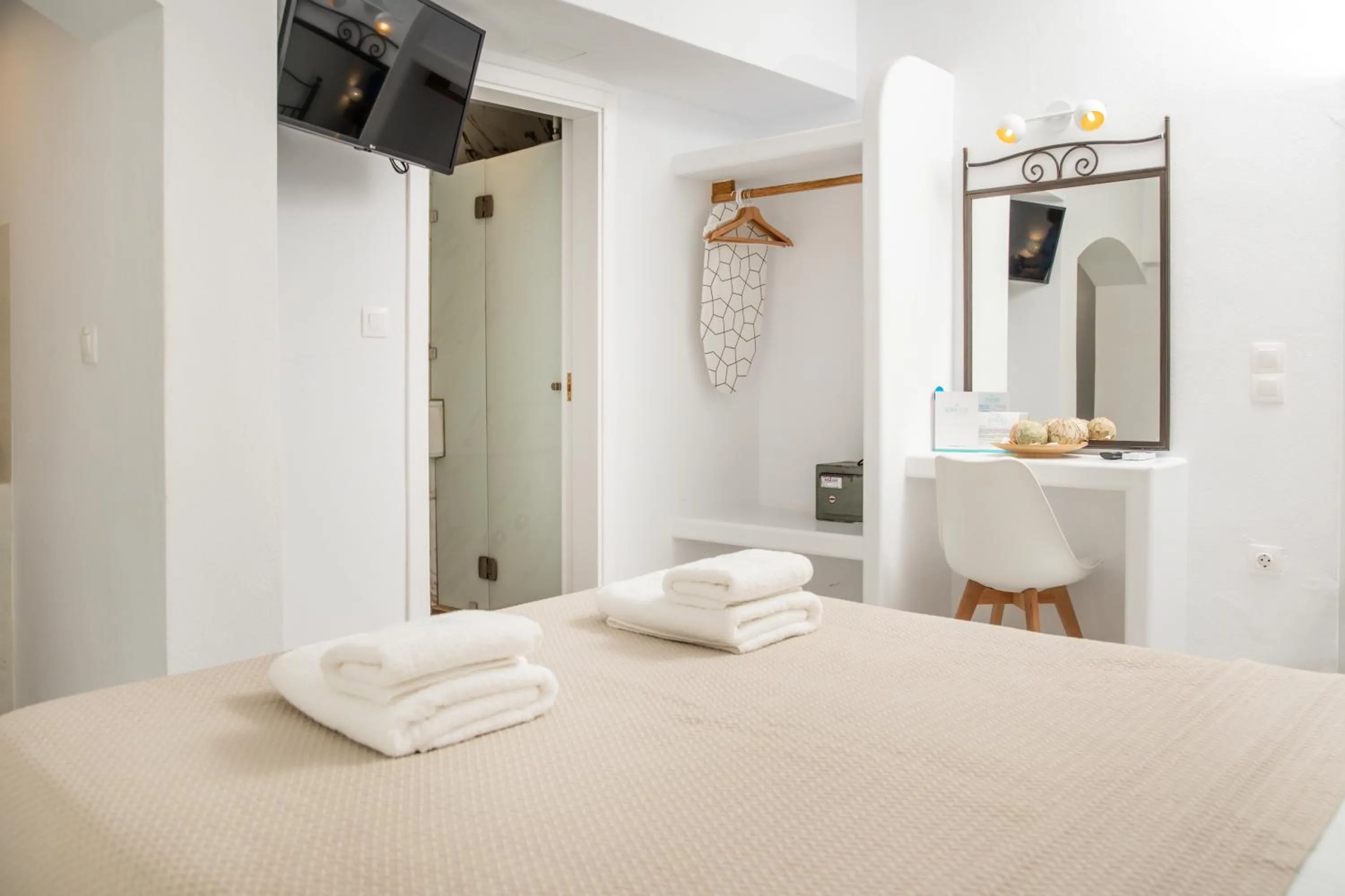 Photo of the whole room, Bed in TERRA FOS NAXOS STUDIOS