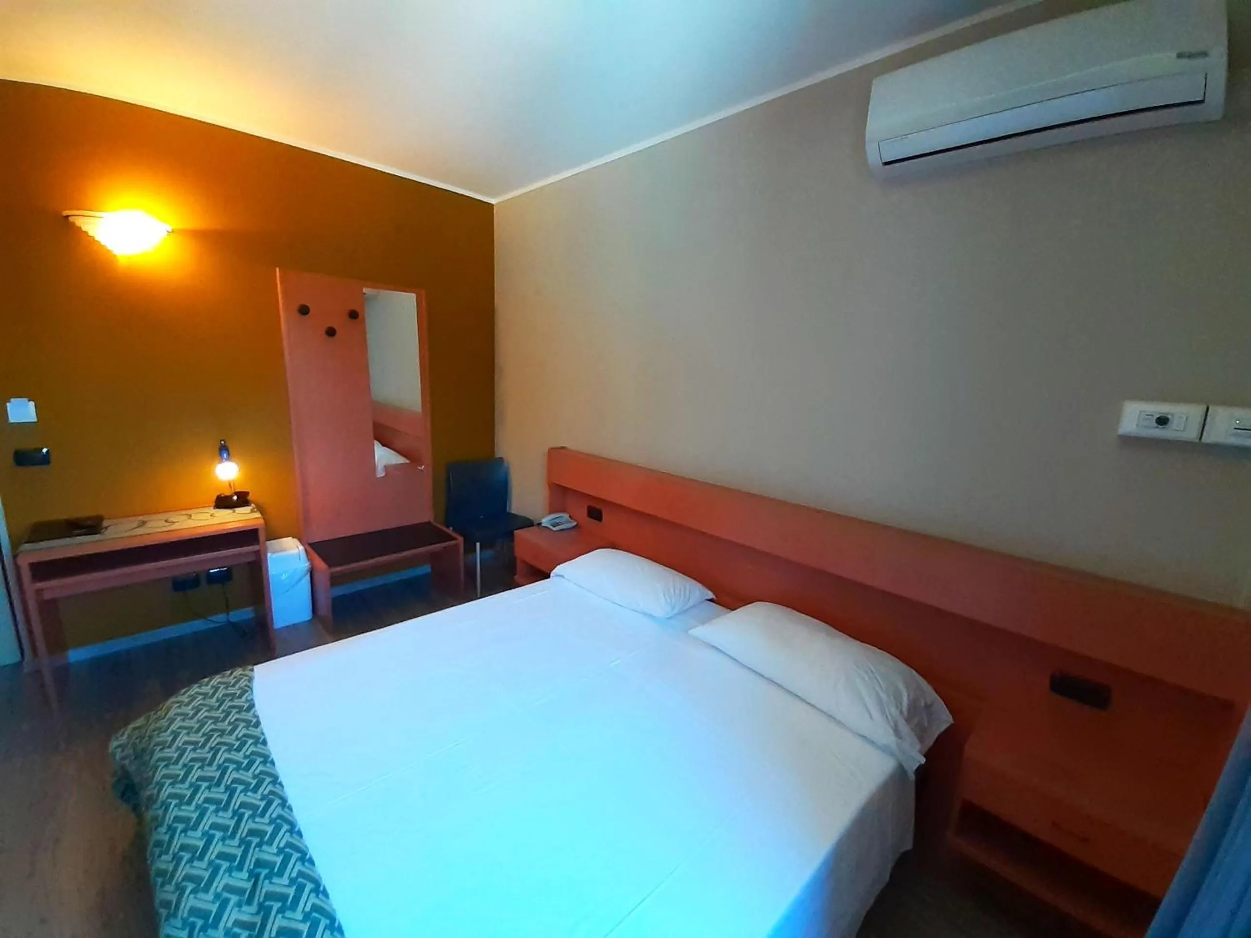 Bedroom, Bed in Hotel Antonella