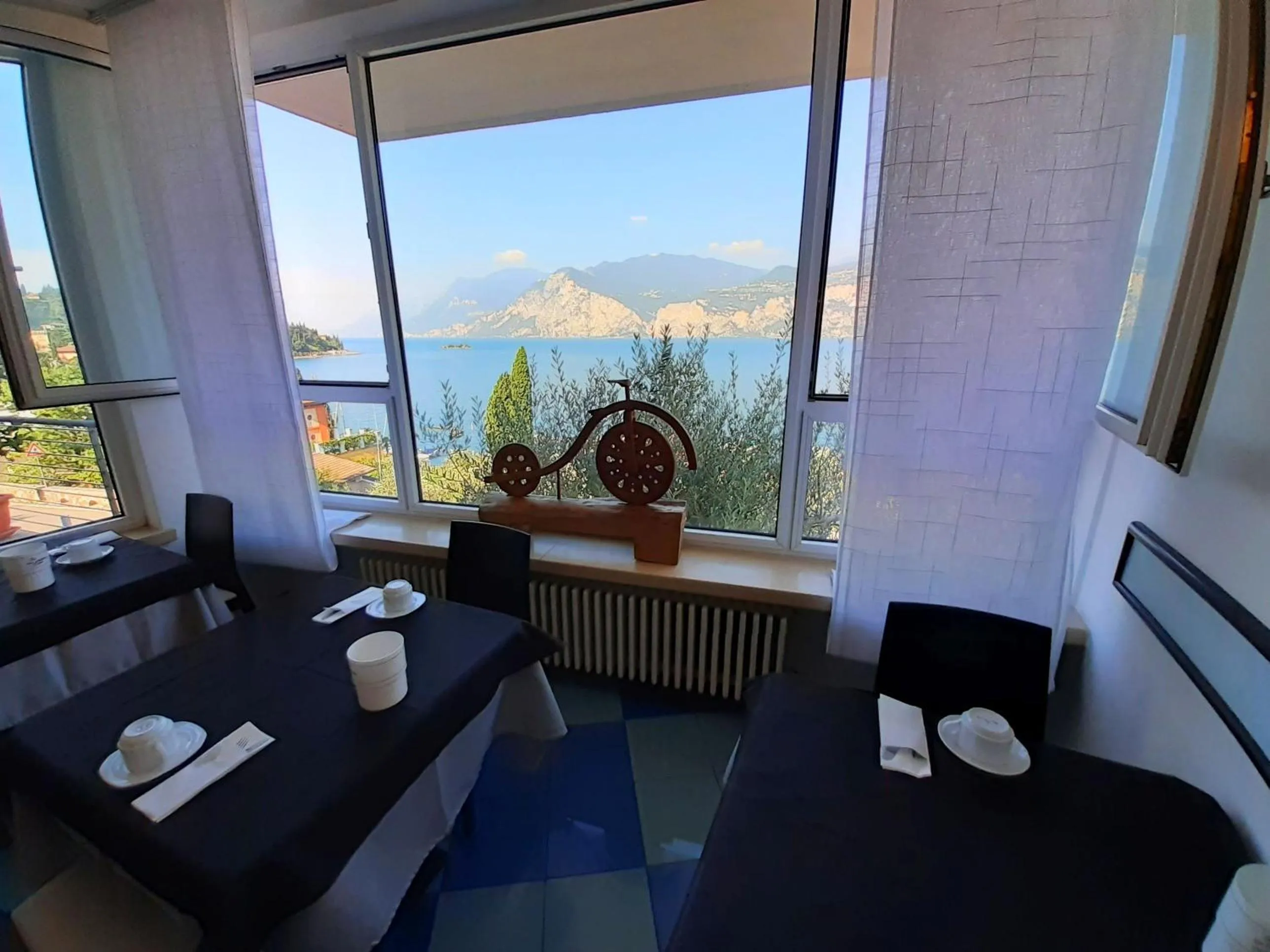 Breakfast in Hotel Antonella