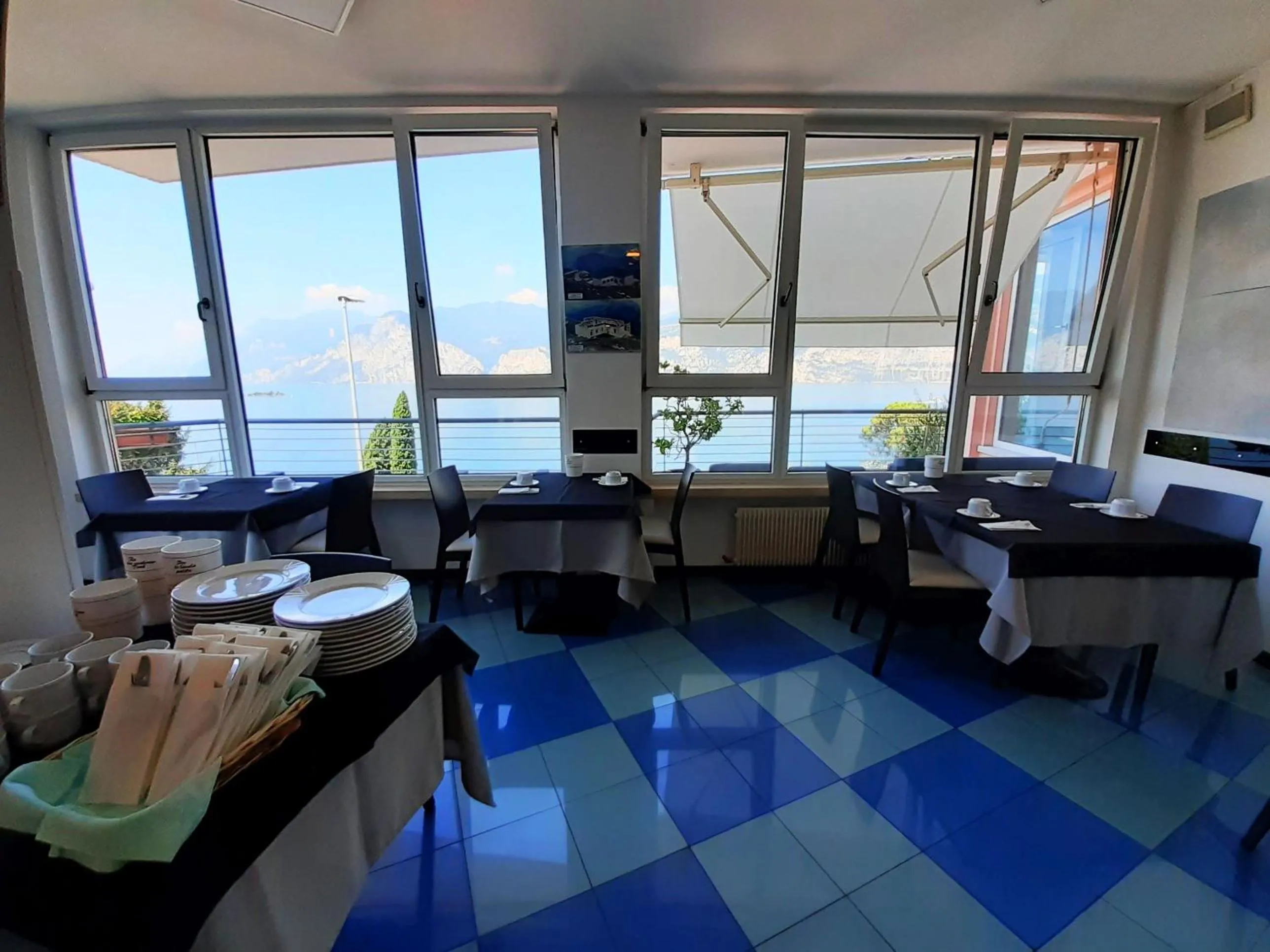 Breakfast in Hotel Antonella