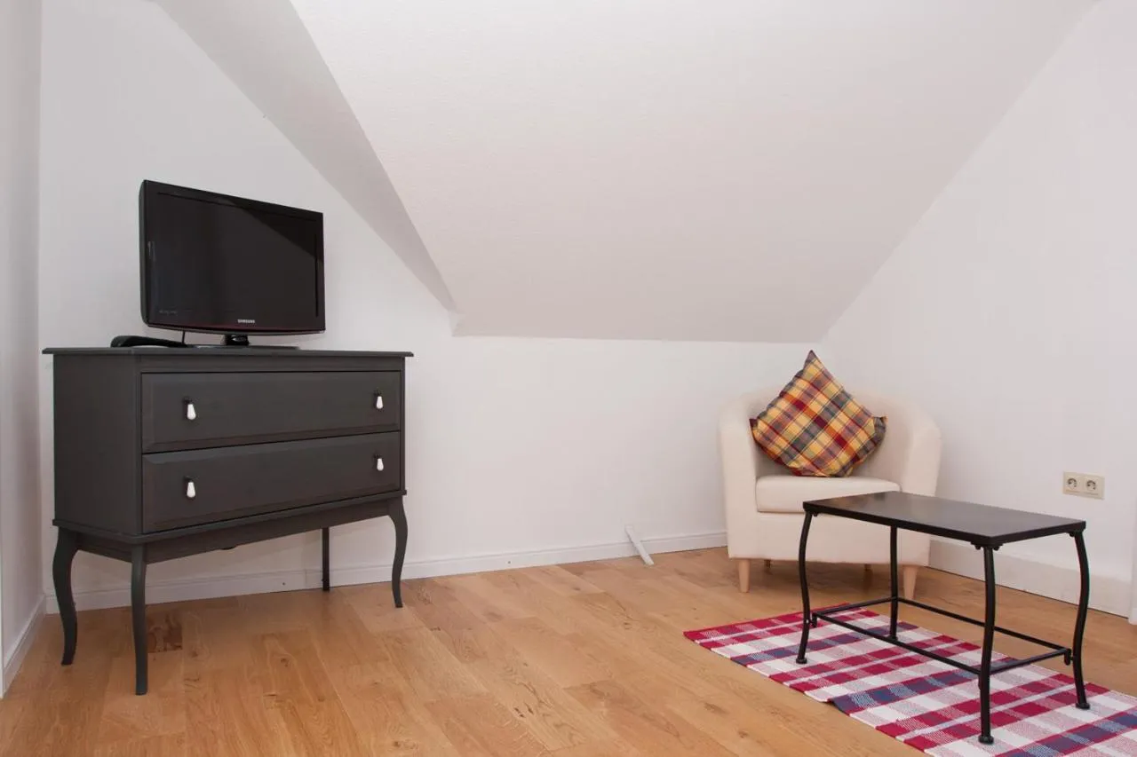 TV and multimedia in Landhaus Lillesand