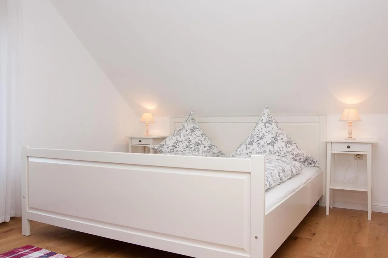Bed in Landhaus Lillesand