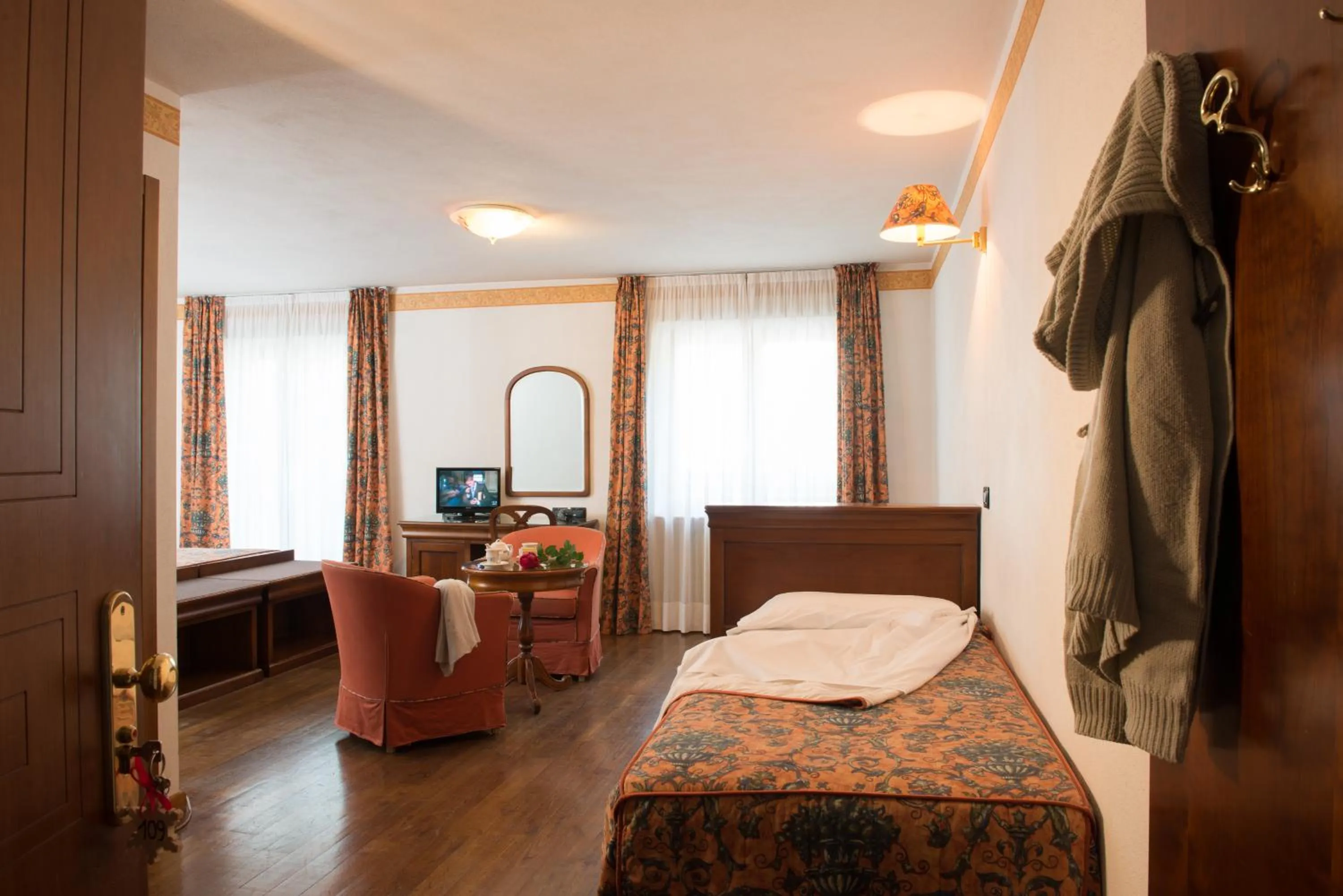 Bed in Hotel Tourist