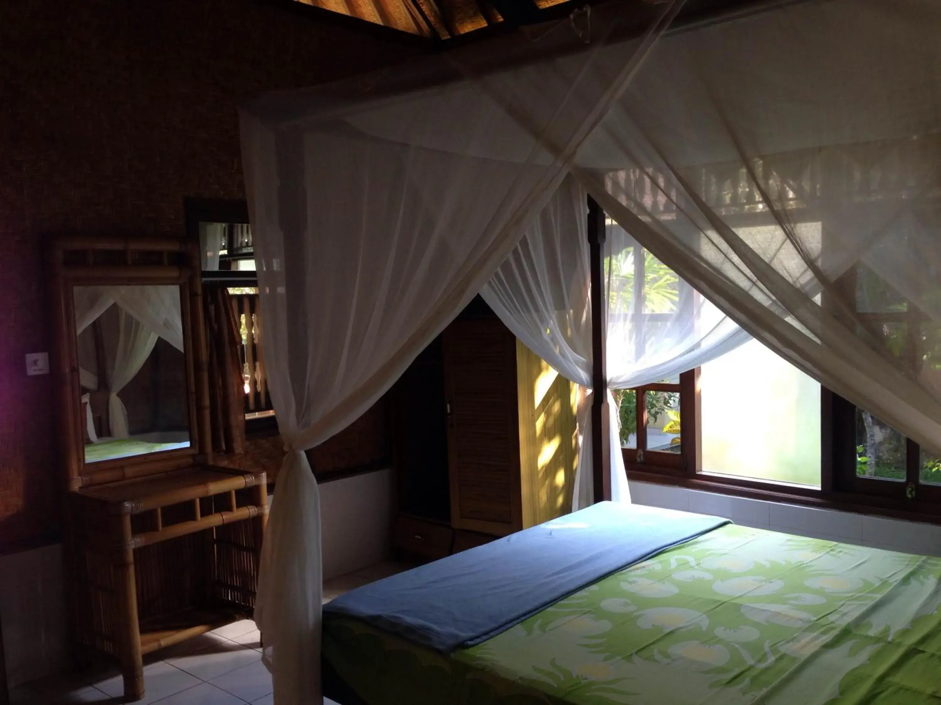 Budget Double Room in Pondok Bambu Homestay Budget Double Room in Pondok Bambu Homestay