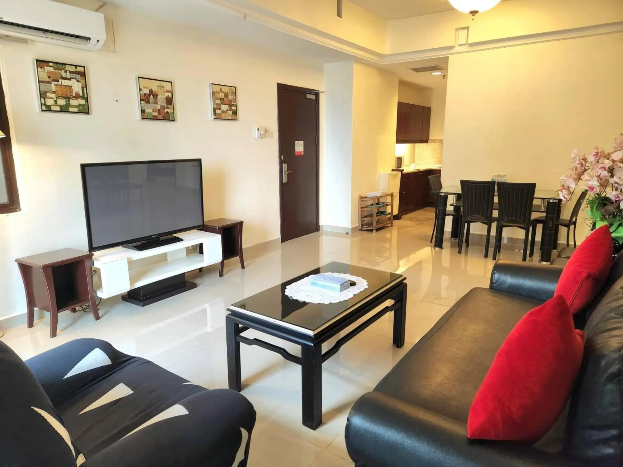 Living room in Times Service Suites @ Times Square