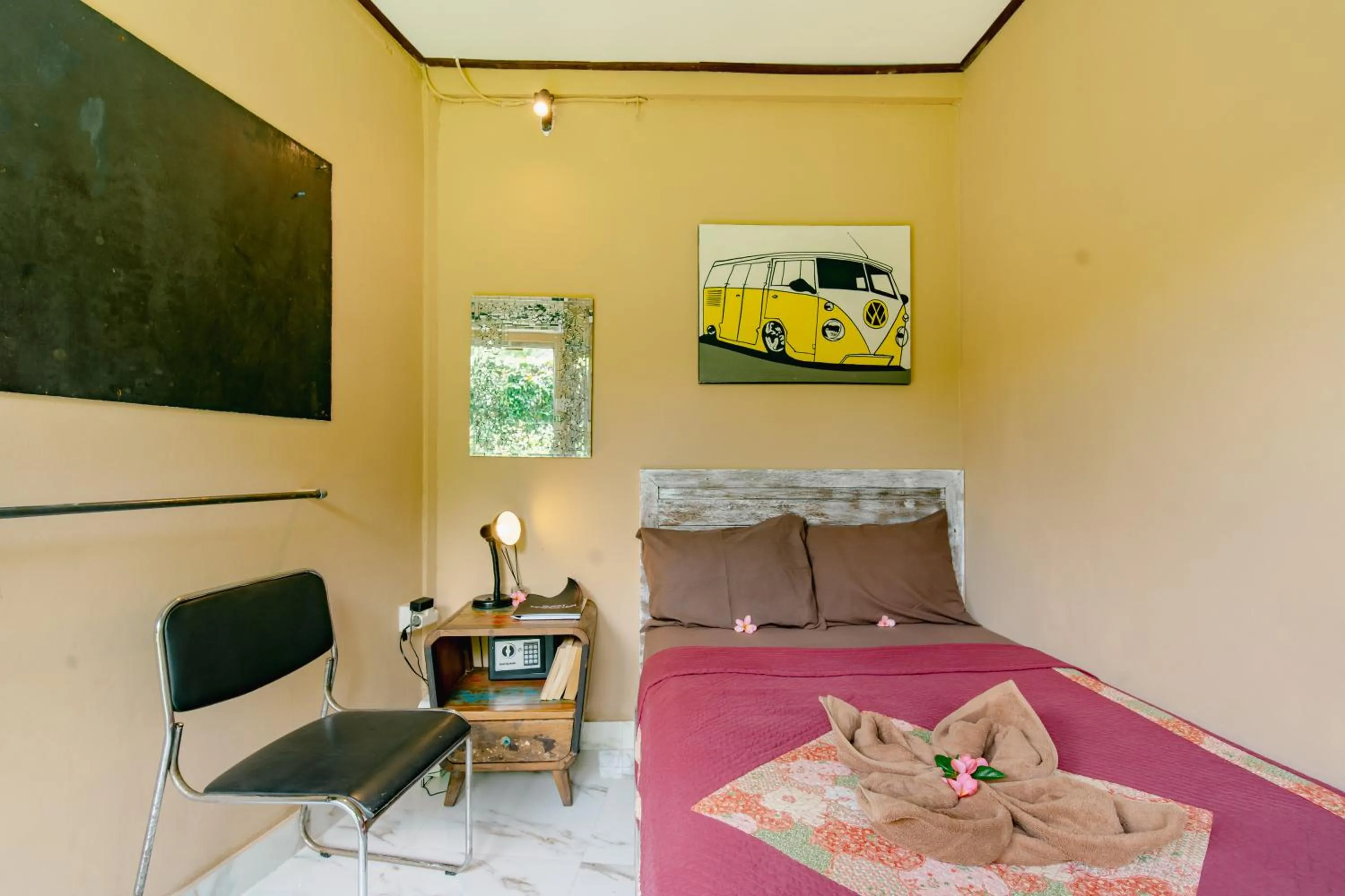 Bedroom, Bed in The Onion Collective