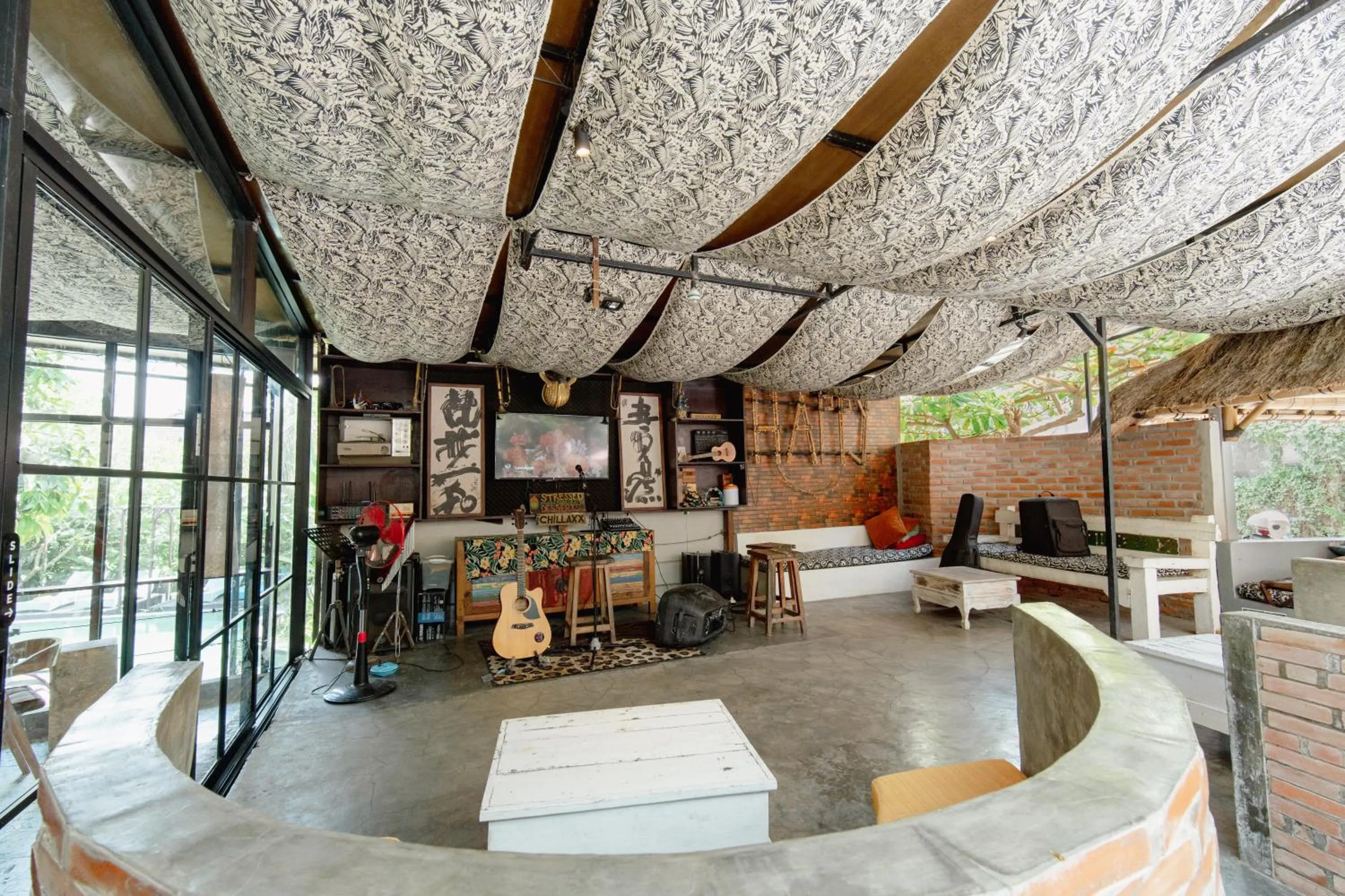 Restaurant/places to eat in The Onion Collective