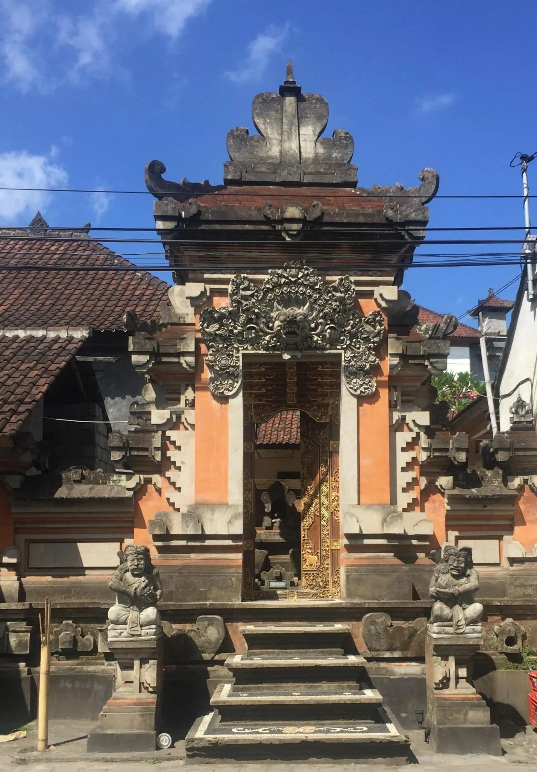 Facade/entrance in Bagus Homestay