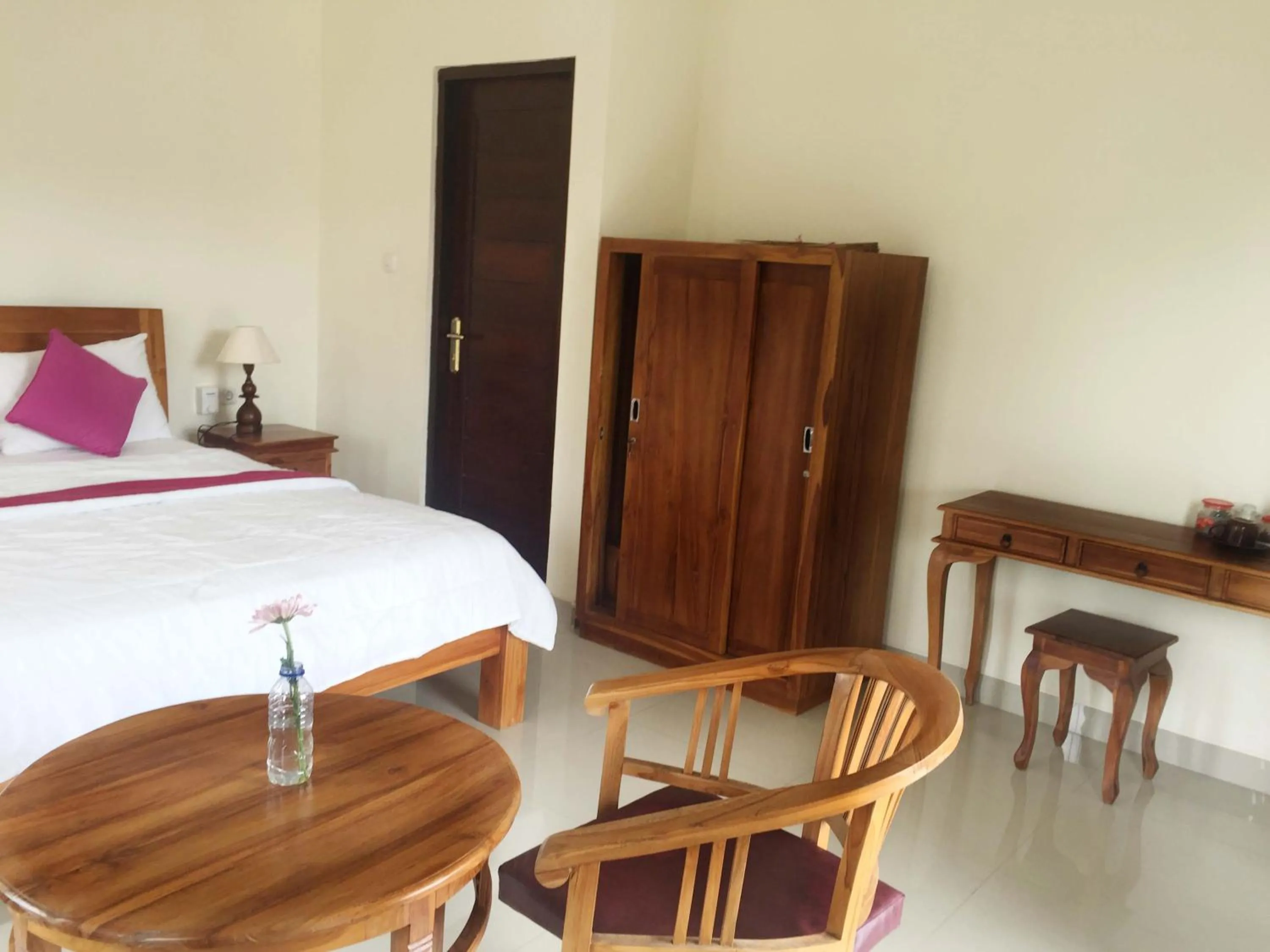 Breakfast, Bed in Bagus Homestay