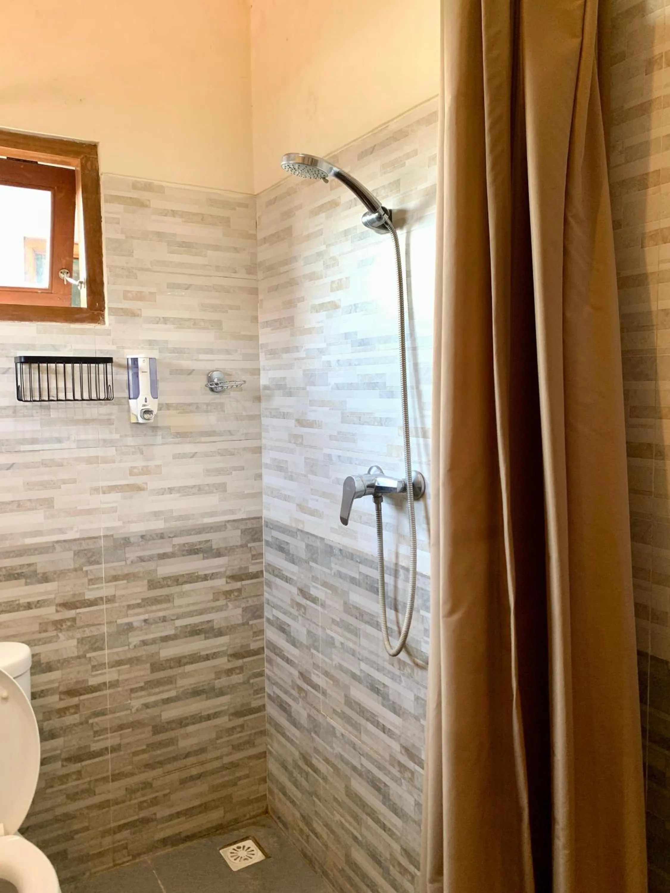 Bathroom in Bagus Homestay