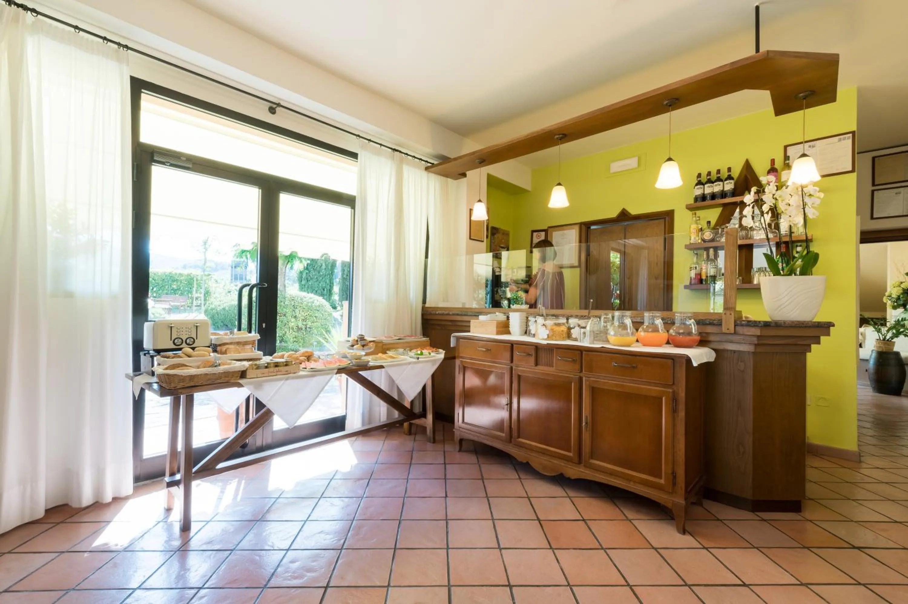 Italian breakfast in Hotel San Michele