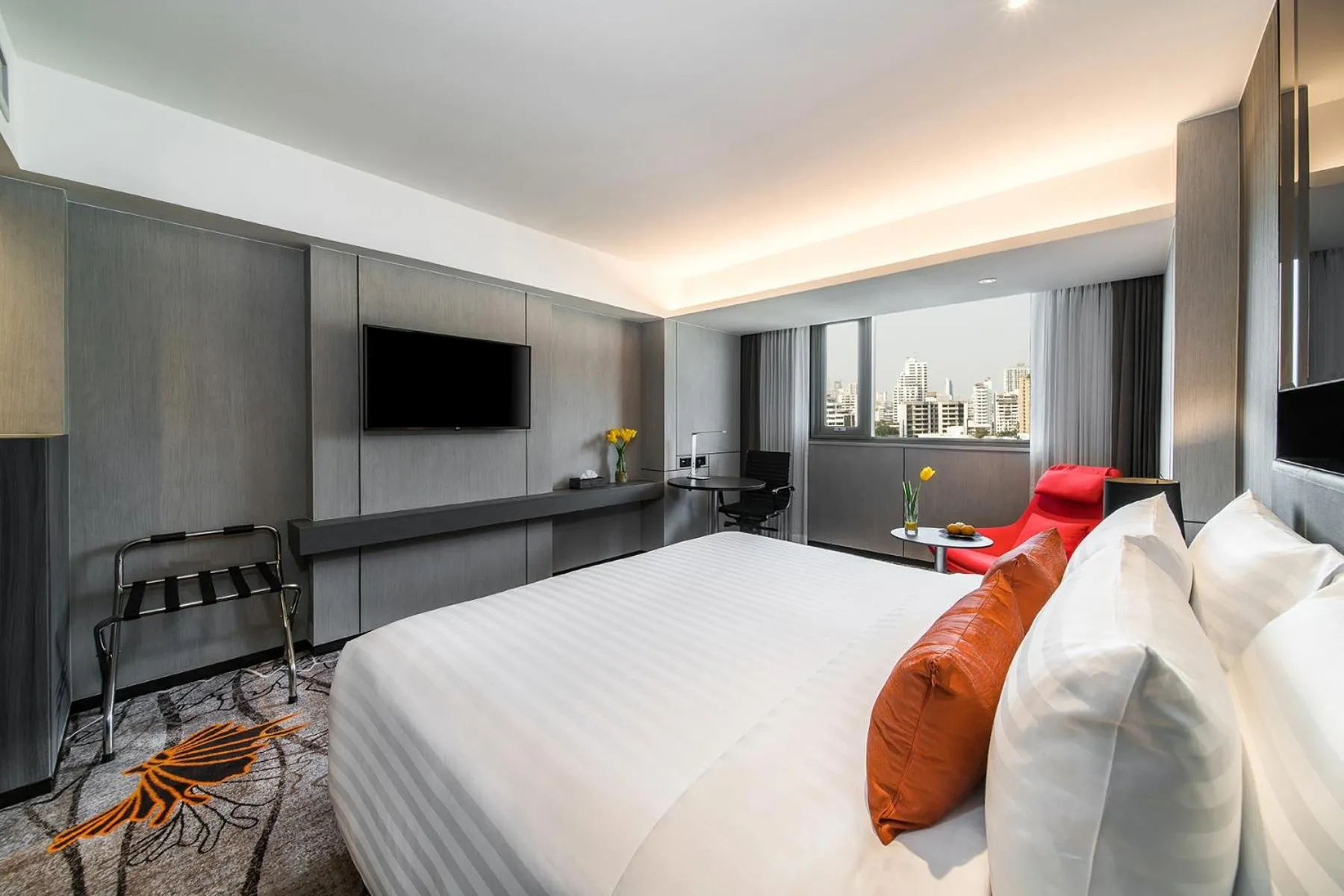 Photo of the whole room, Bed in Hotel JAL City Bangkok